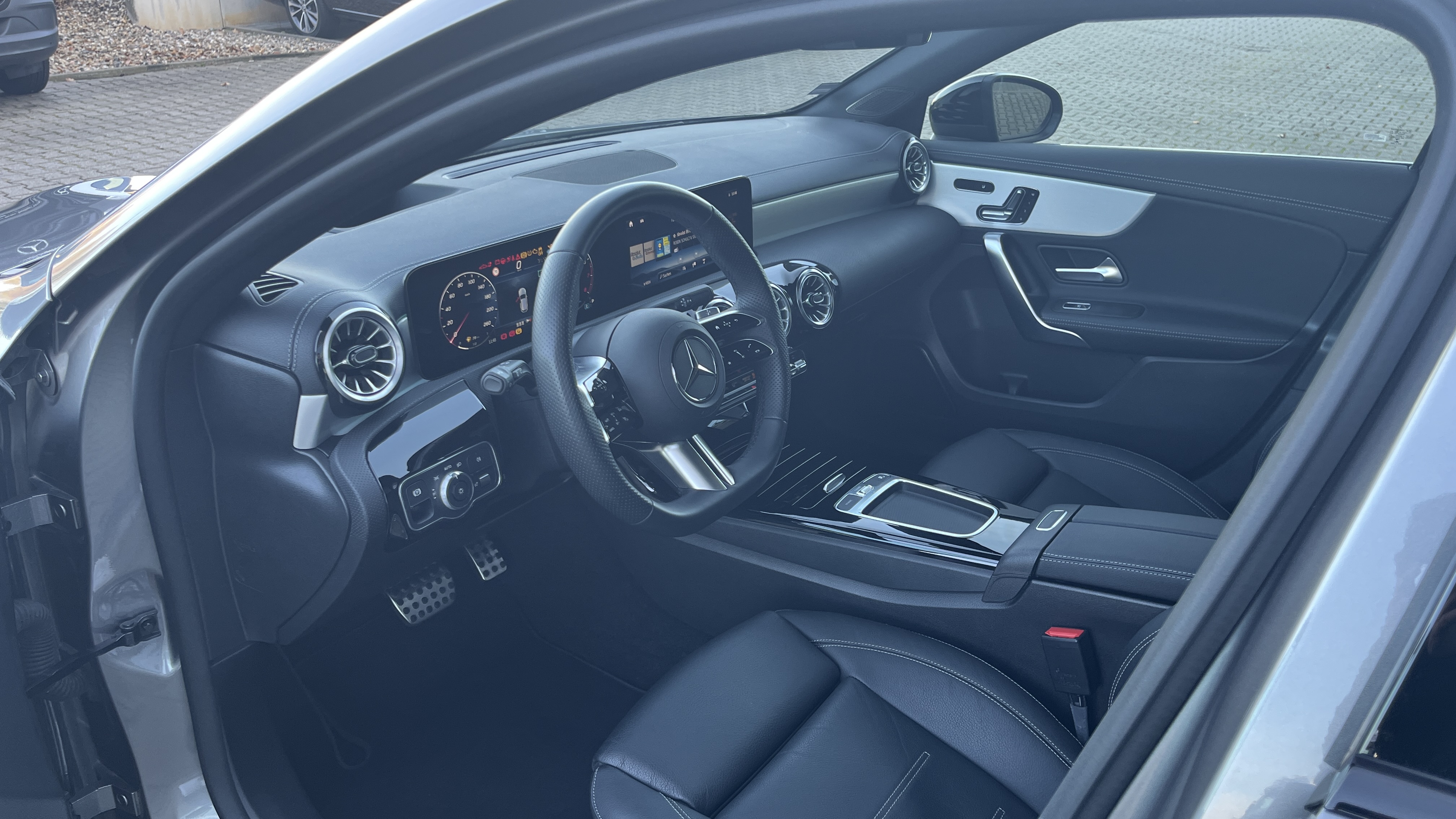 Mercedes-Benz A 220 4M