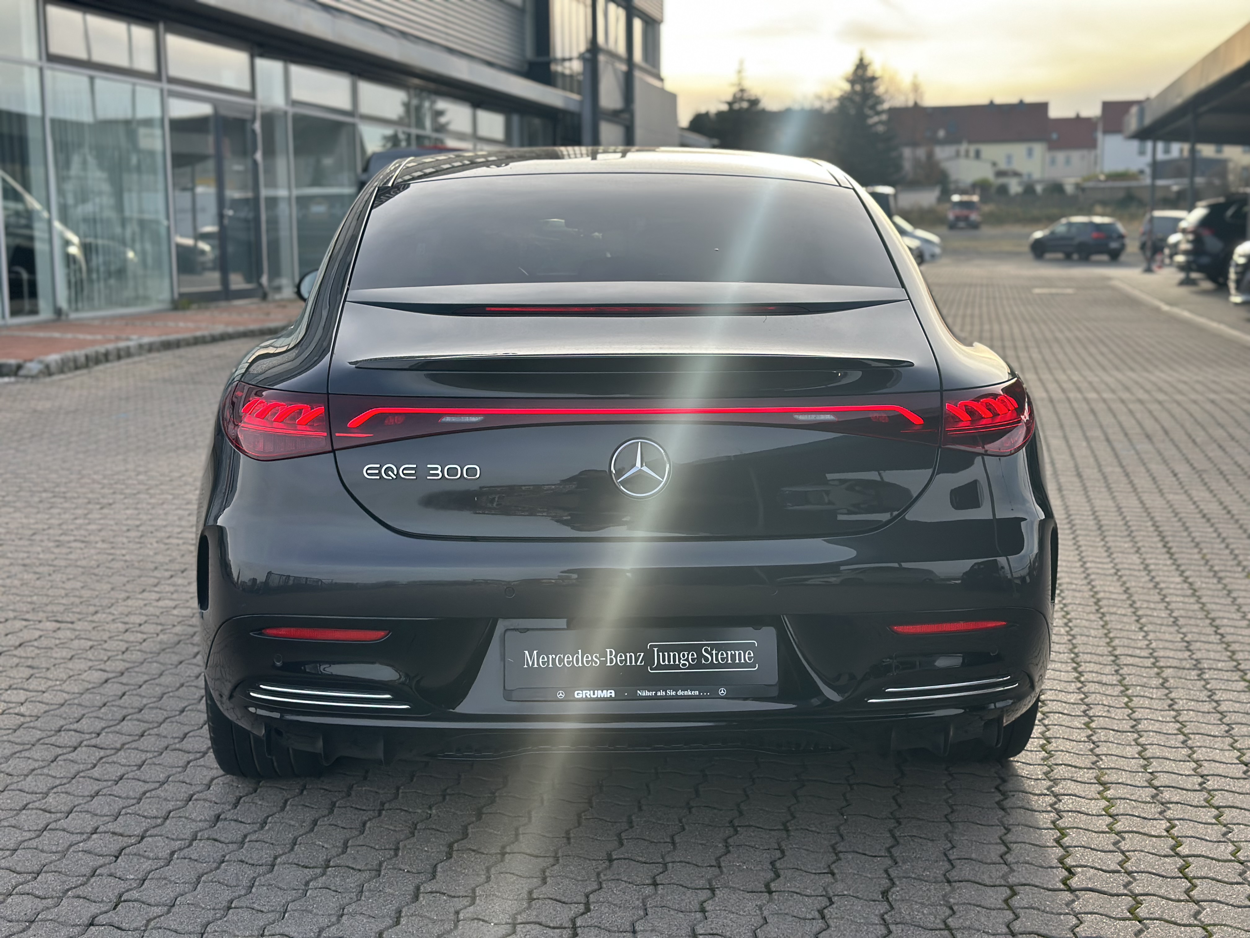 Mercedes-Benz EQE 300 