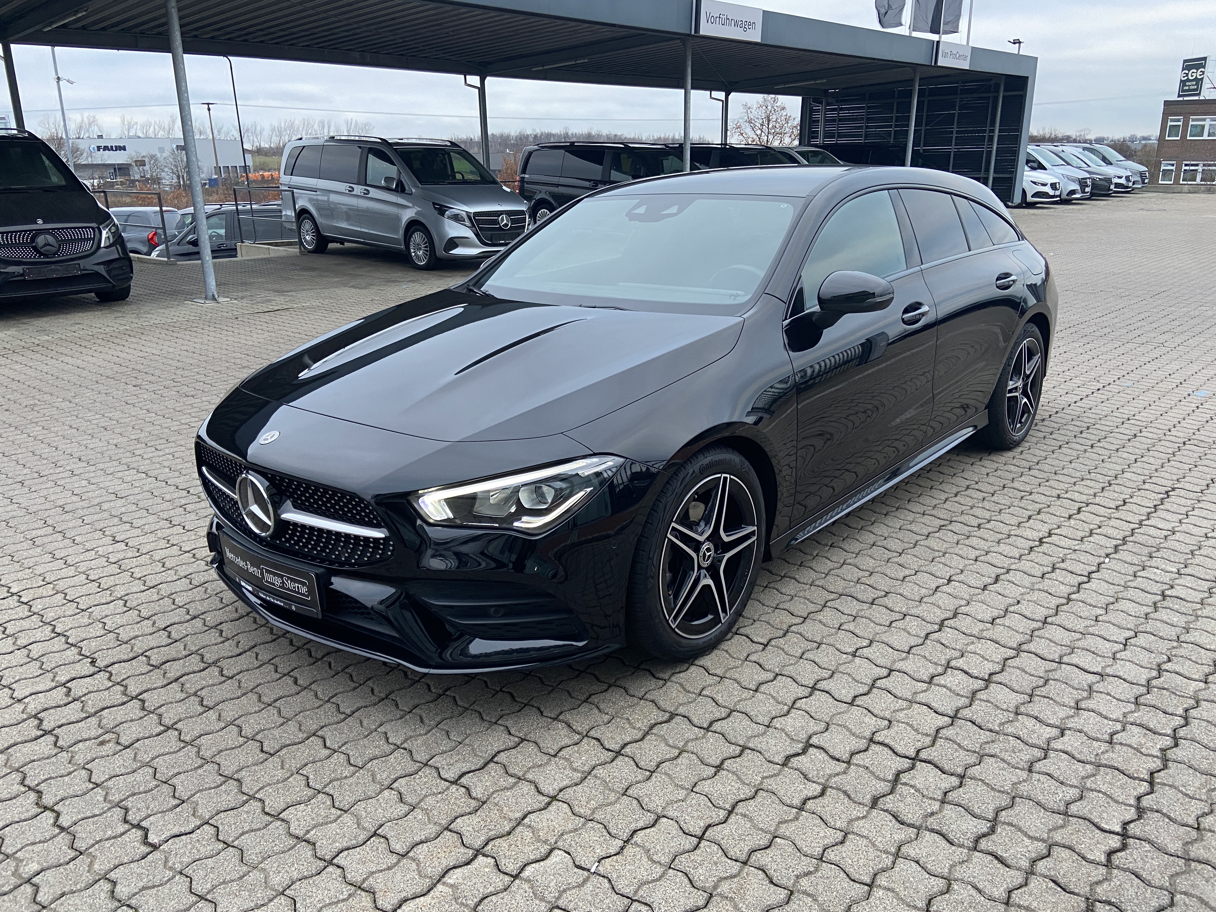 Mercedes-Benz CLA 180 Shooting Brake CLA 180 SB
