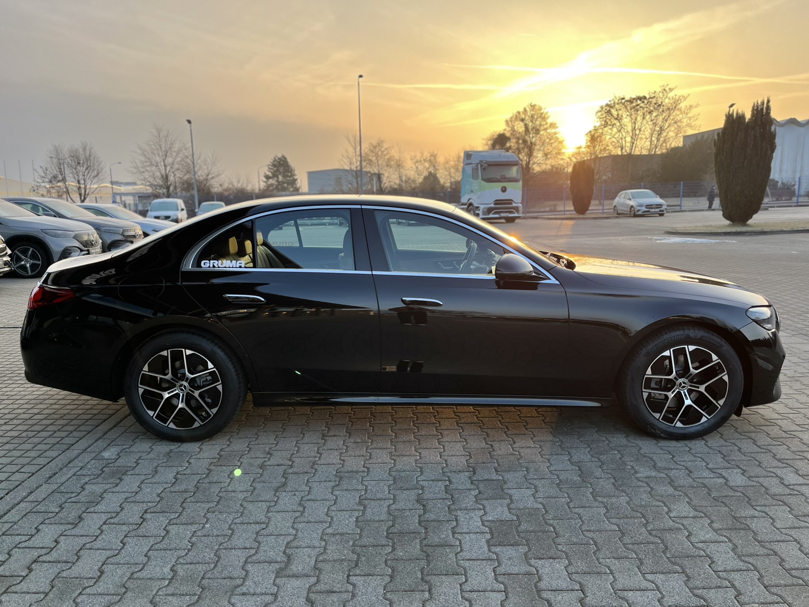 Mercedes-Benz E 200 Limousine