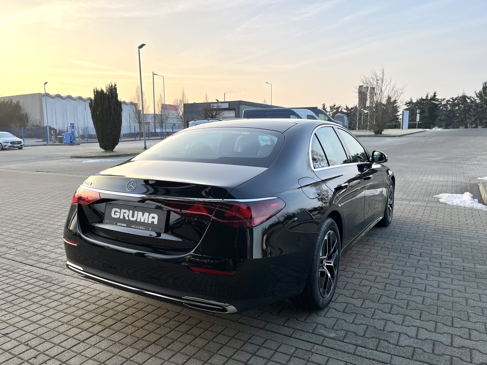 Mercedes-Benz E 200 Limousine