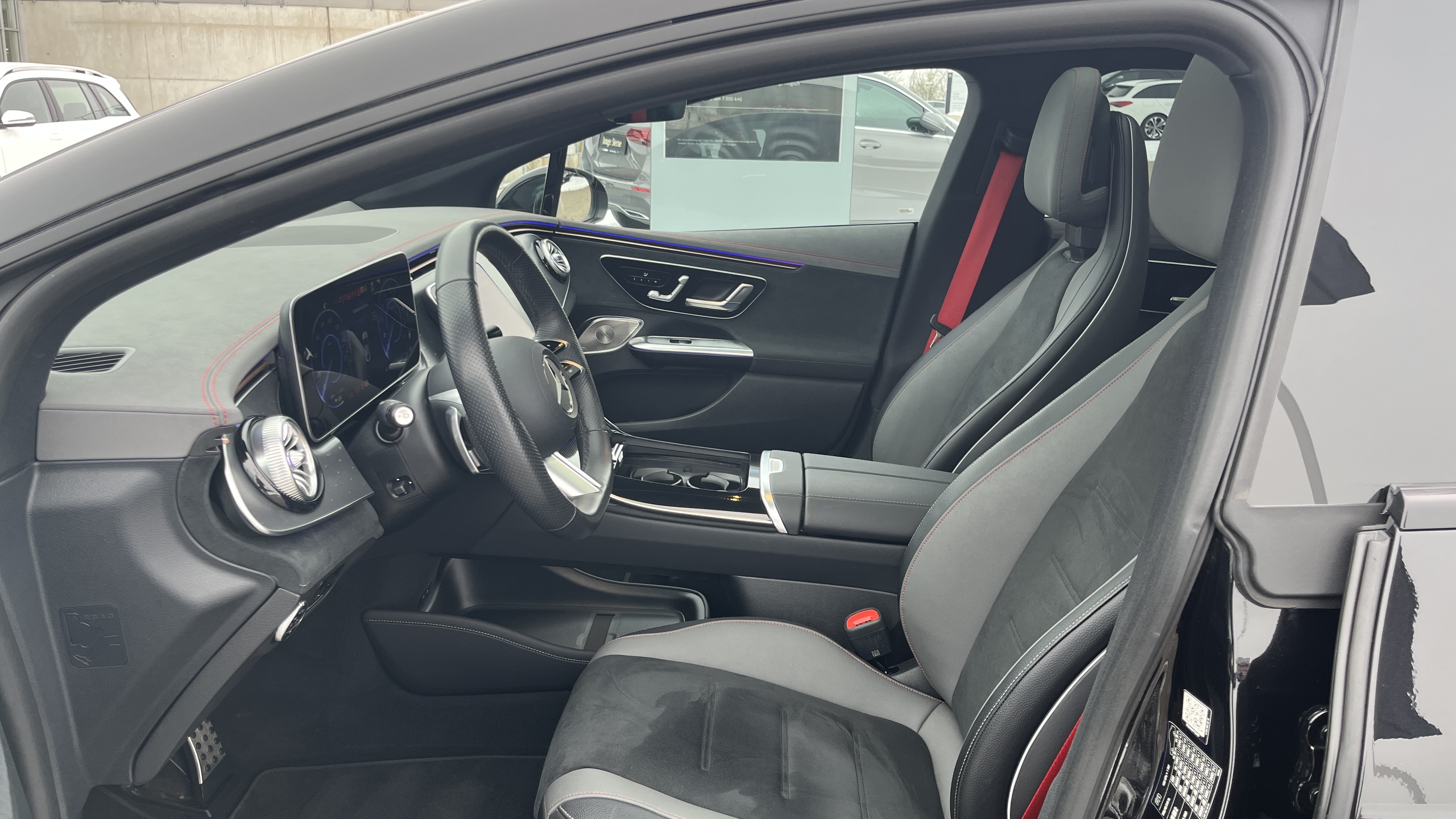 Mercedes-Benz EQE 300 