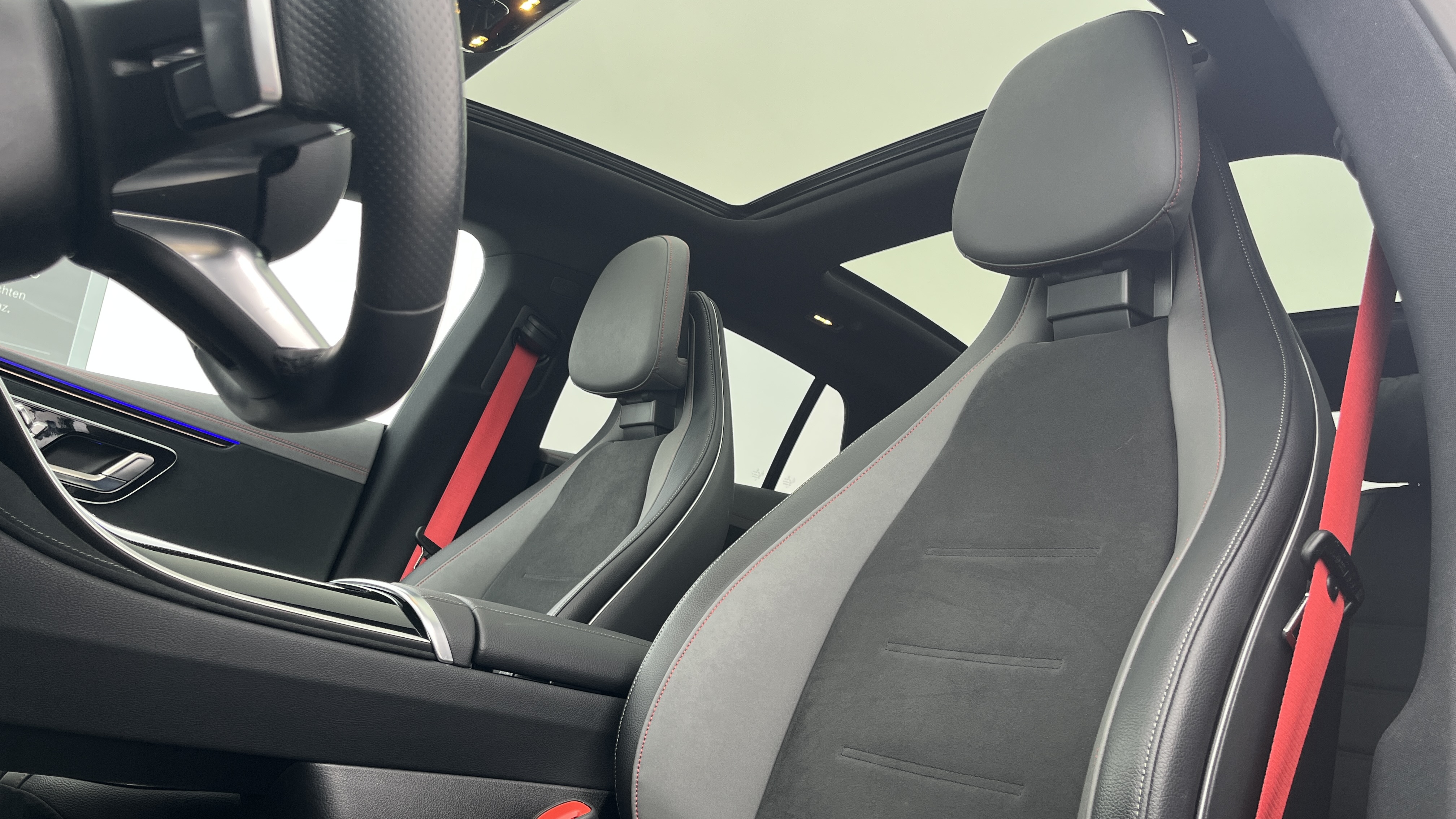 Mercedes-Benz EQE 300 