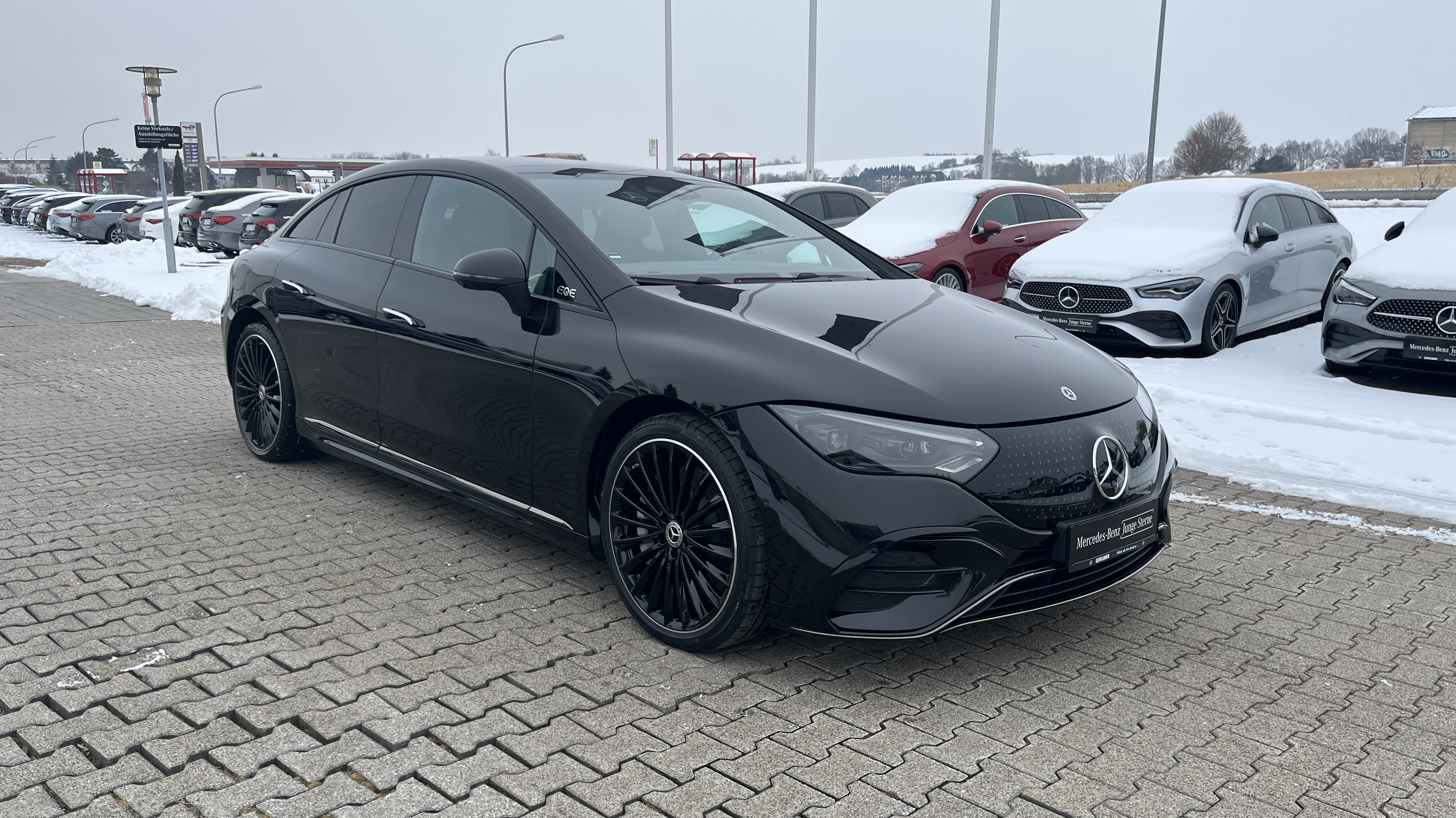 Mercedes-Benz EQE 300 