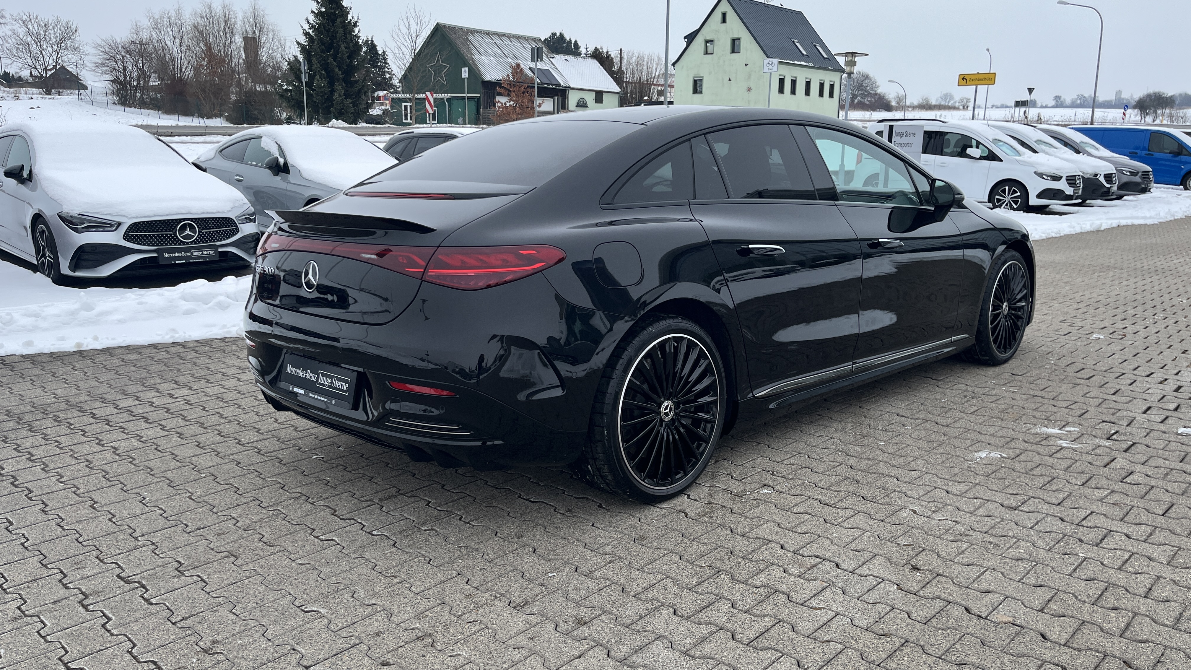 Mercedes-Benz EQE 300 