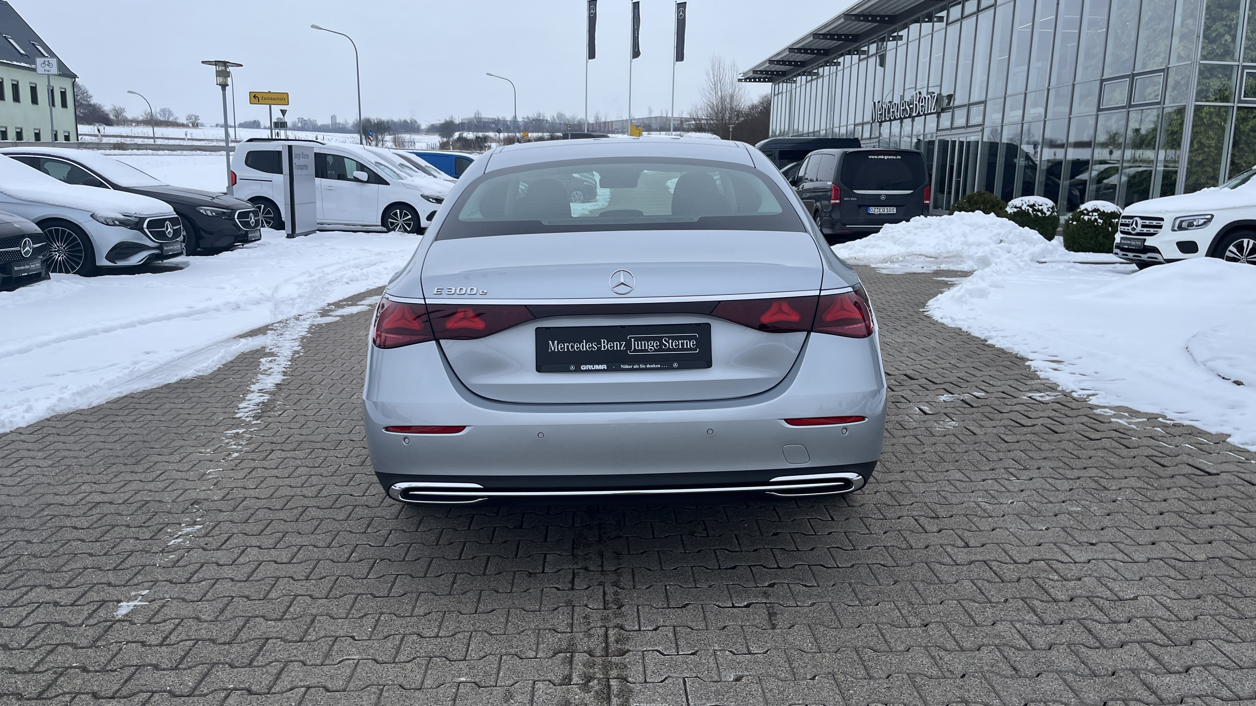 Mercedes-Benz E 300 e Limousine