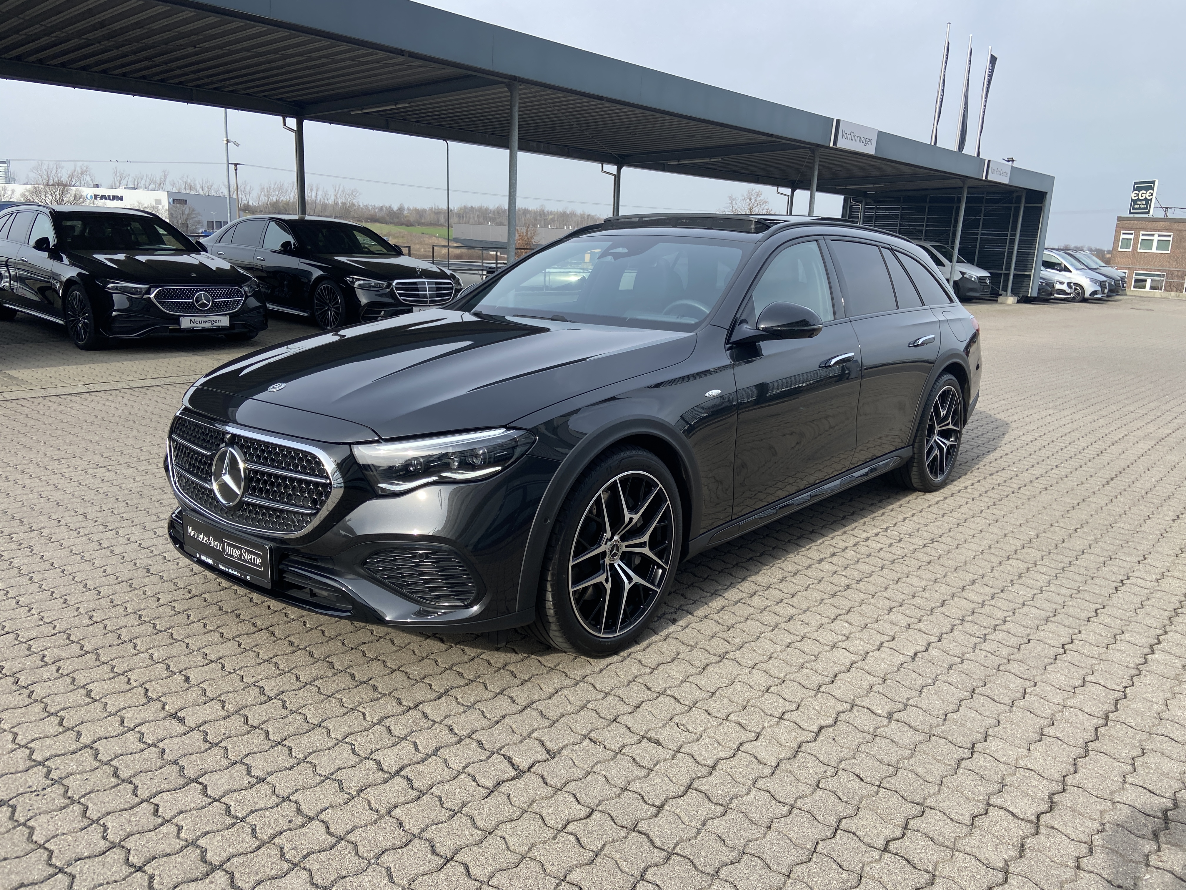 Mercedes-Benz E 300 de 4M All-Terrain