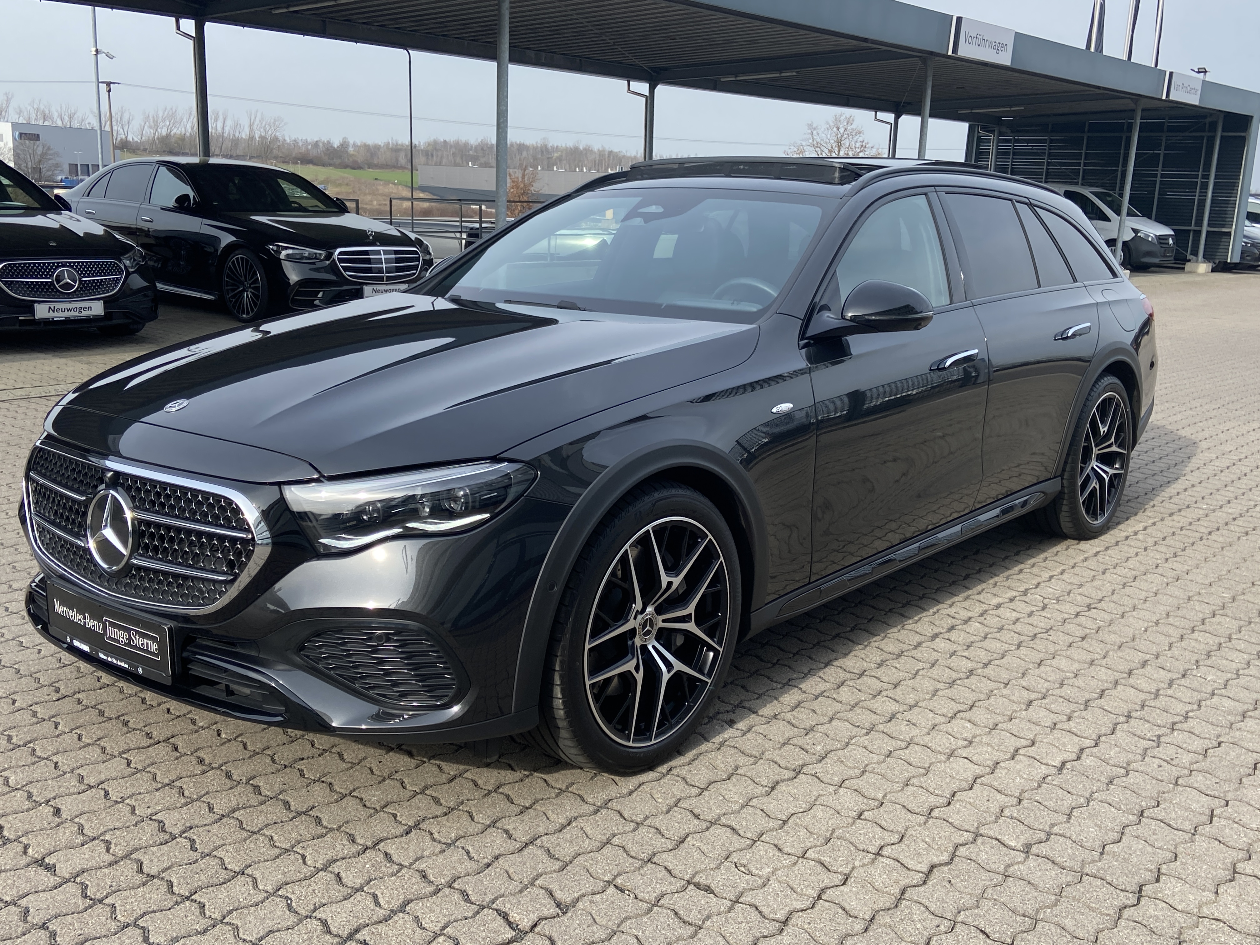 Mercedes-Benz E 300 de 4M All-Terrain