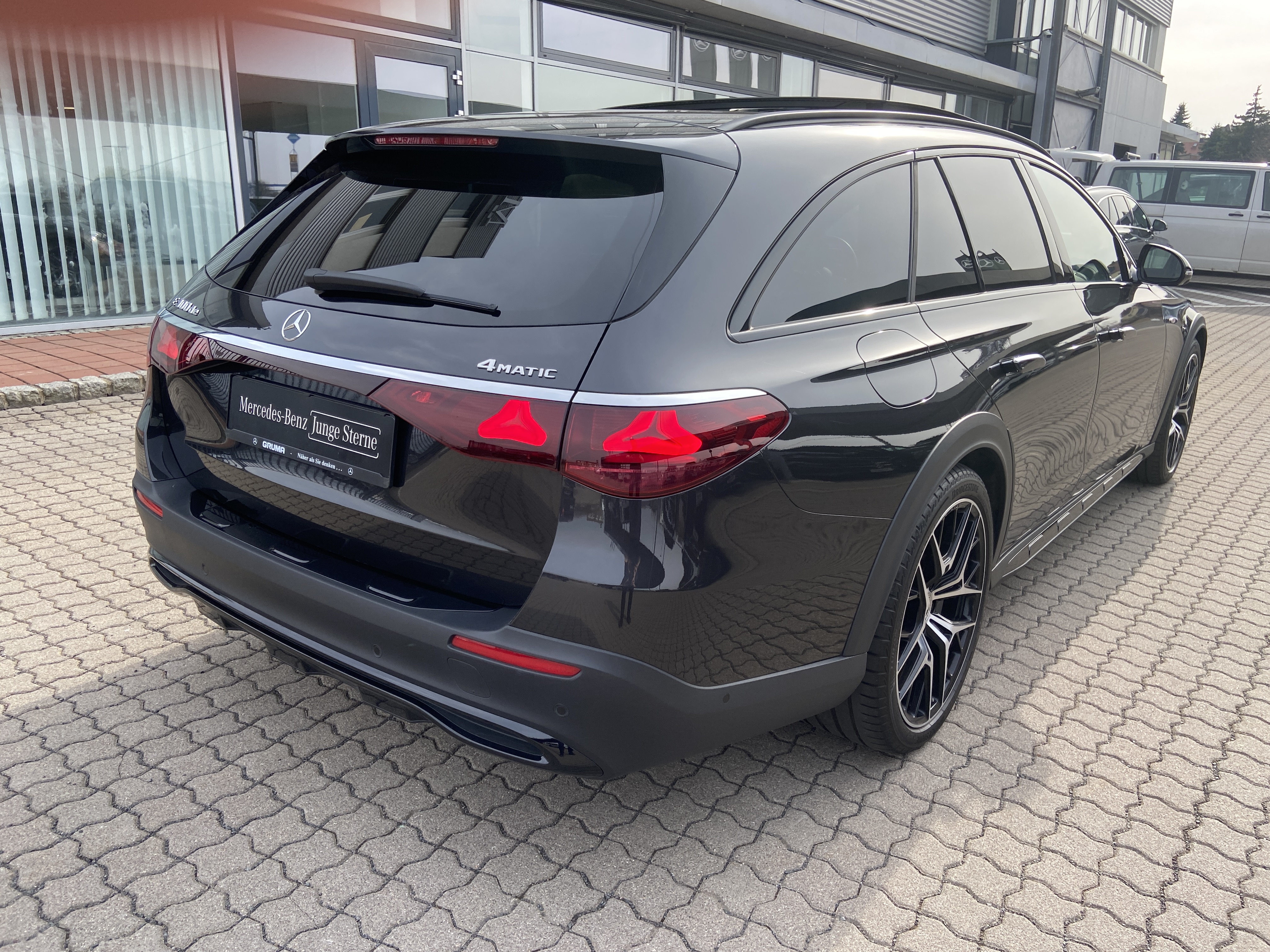 Mercedes-Benz E 300 de 4M All-Terrain