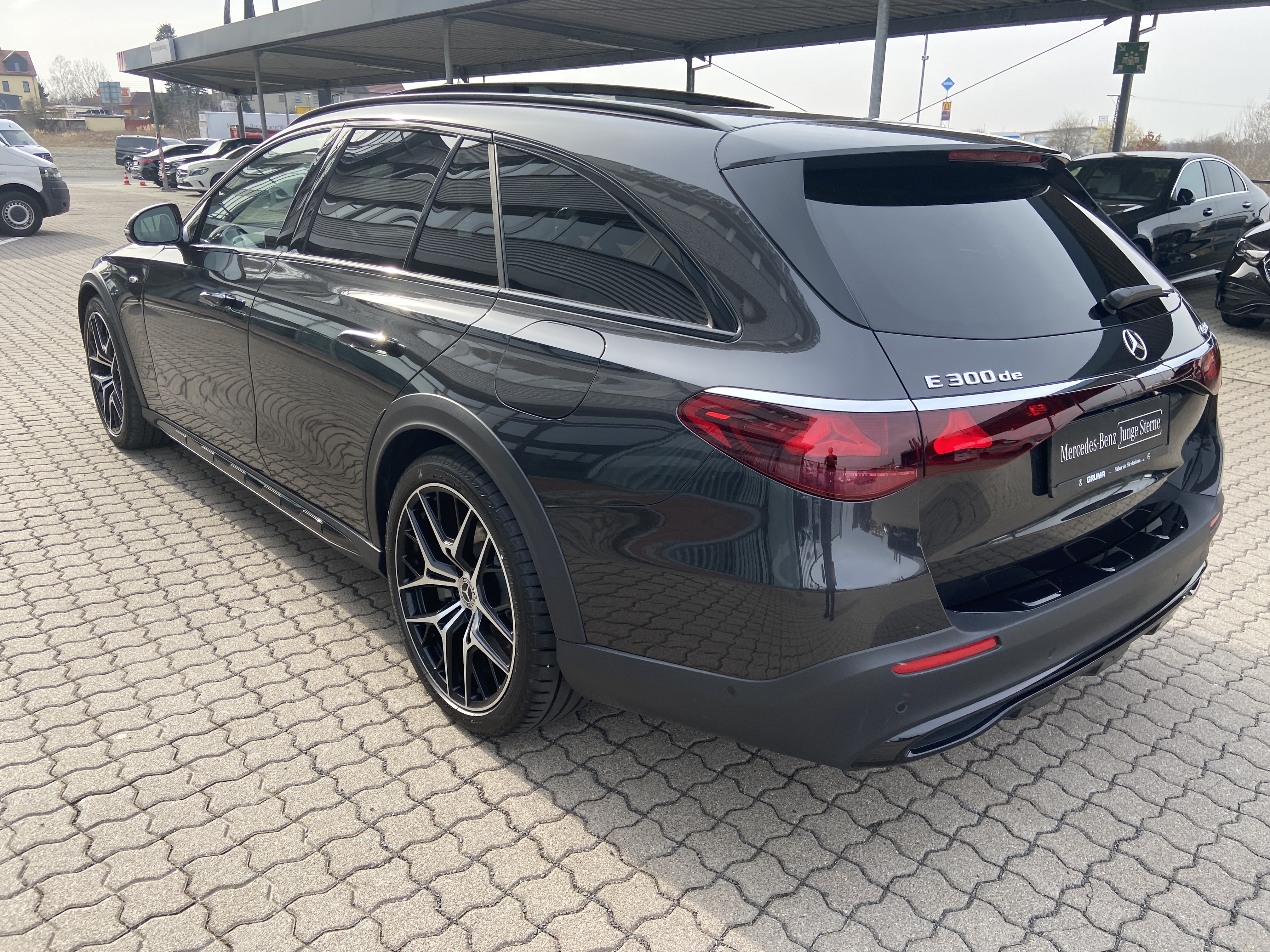 Mercedes-Benz E 300 de 4M All-Terrain