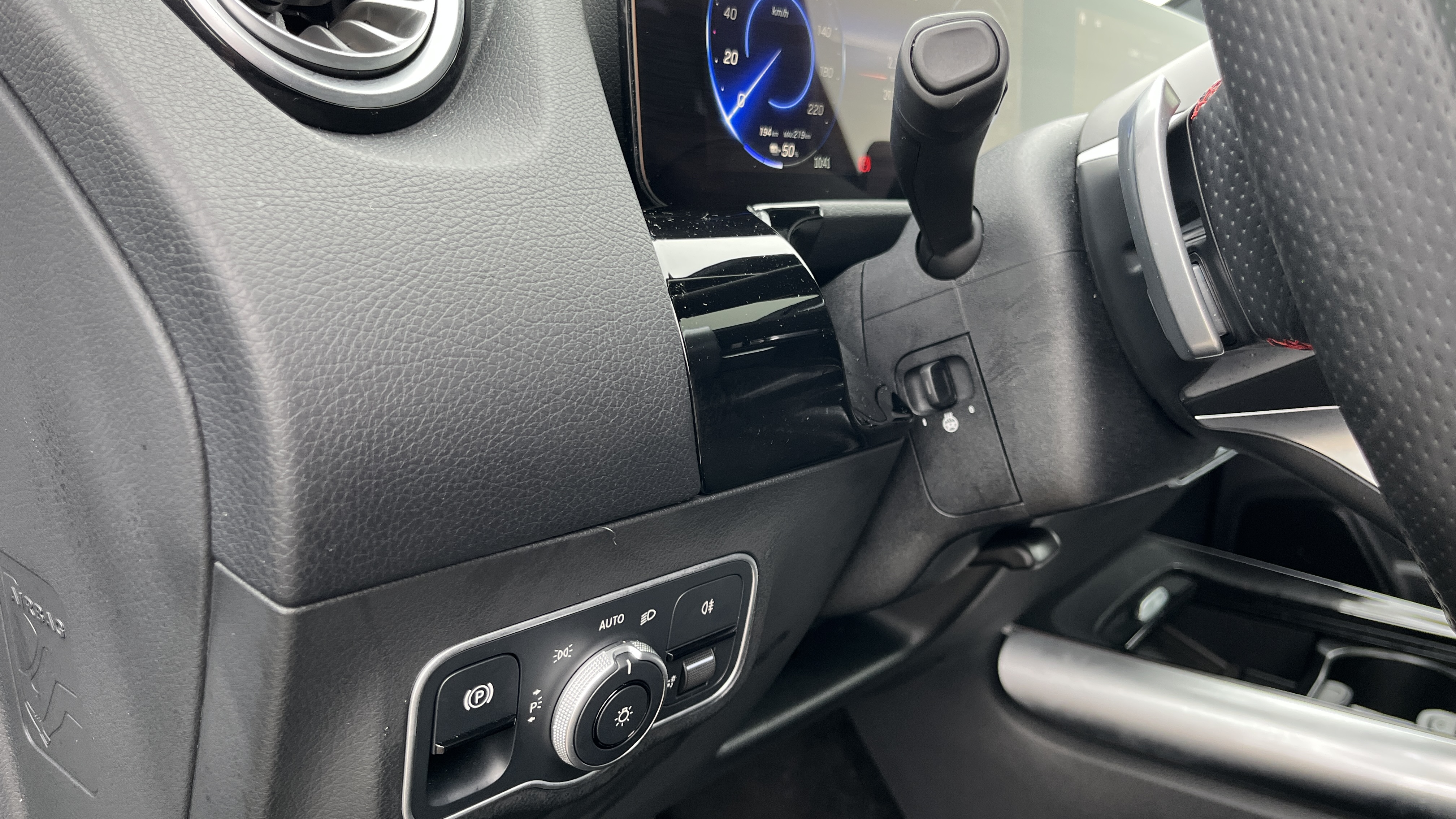 Mercedes-Benz EQA 300 4M