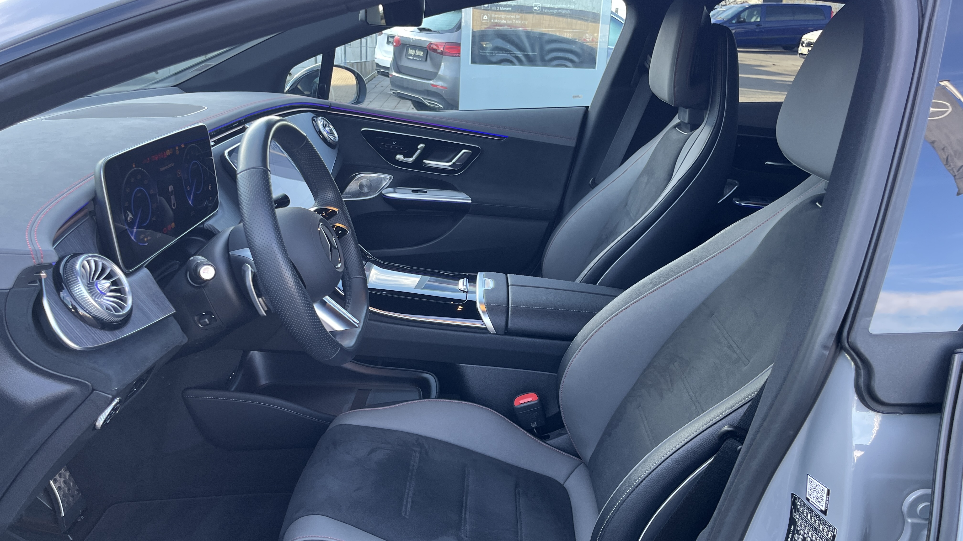 Mercedes-Benz EQE 300 