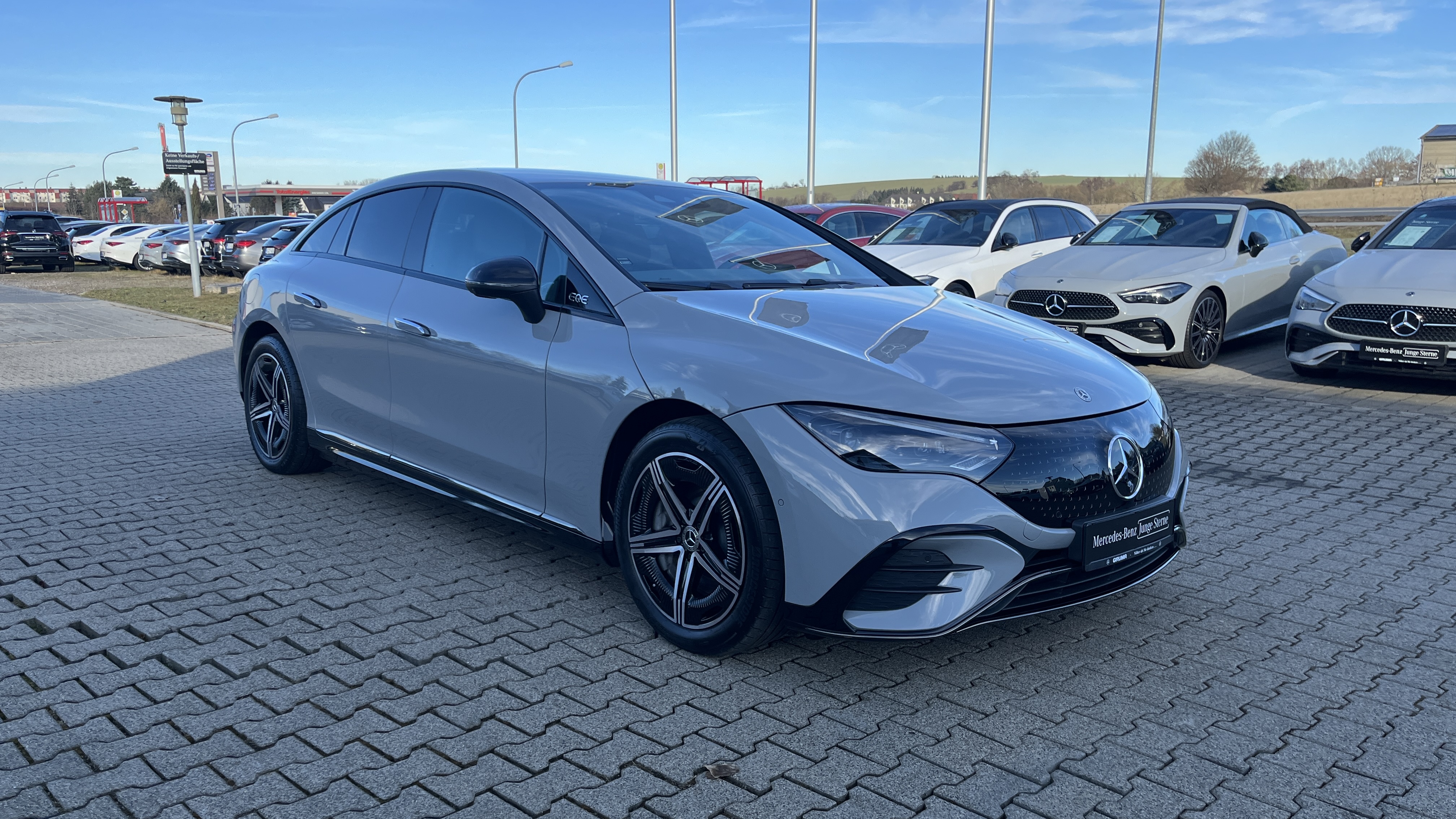 Mercedes-Benz EQE 300 