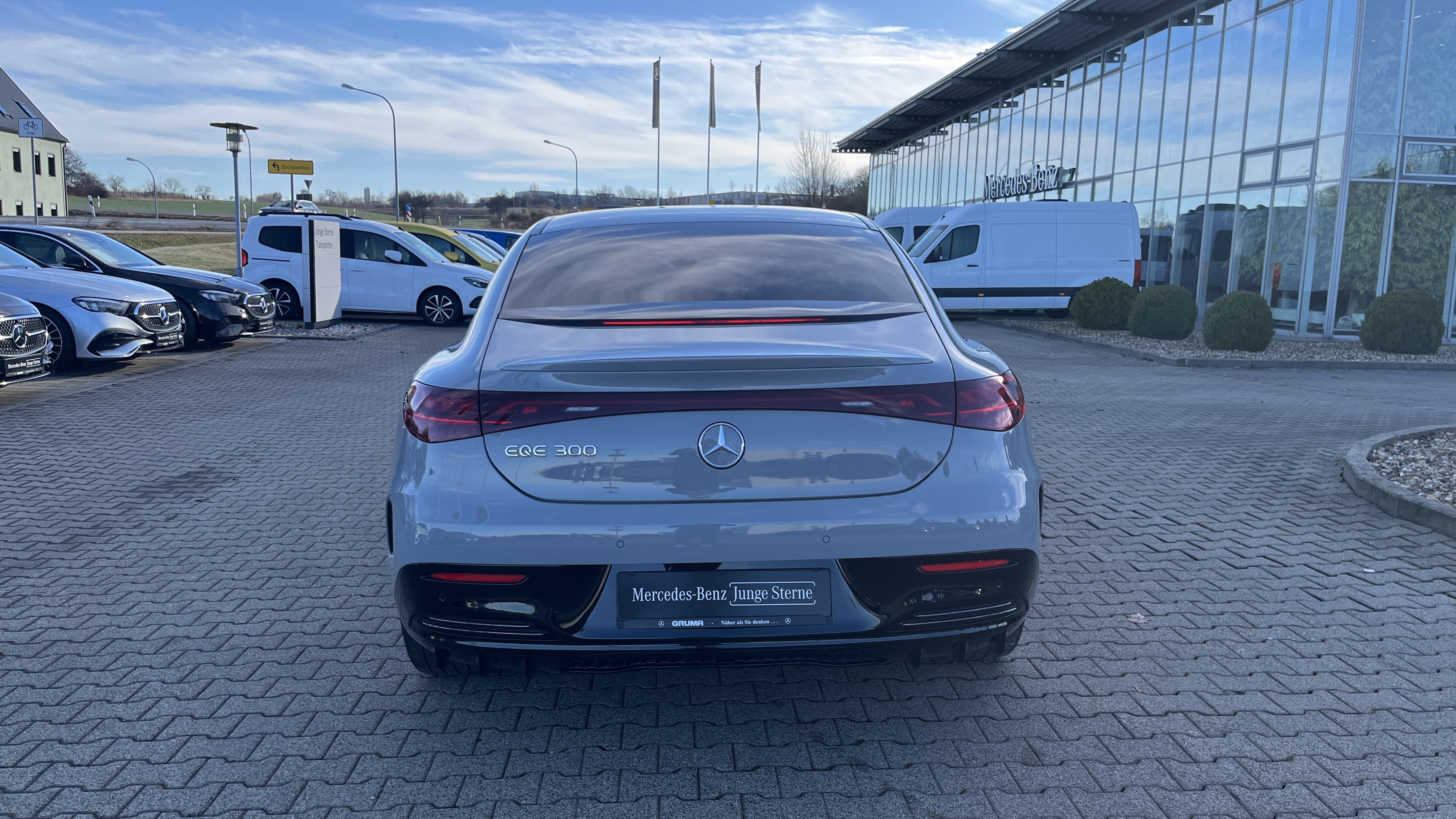 Mercedes-Benz EQE 300 