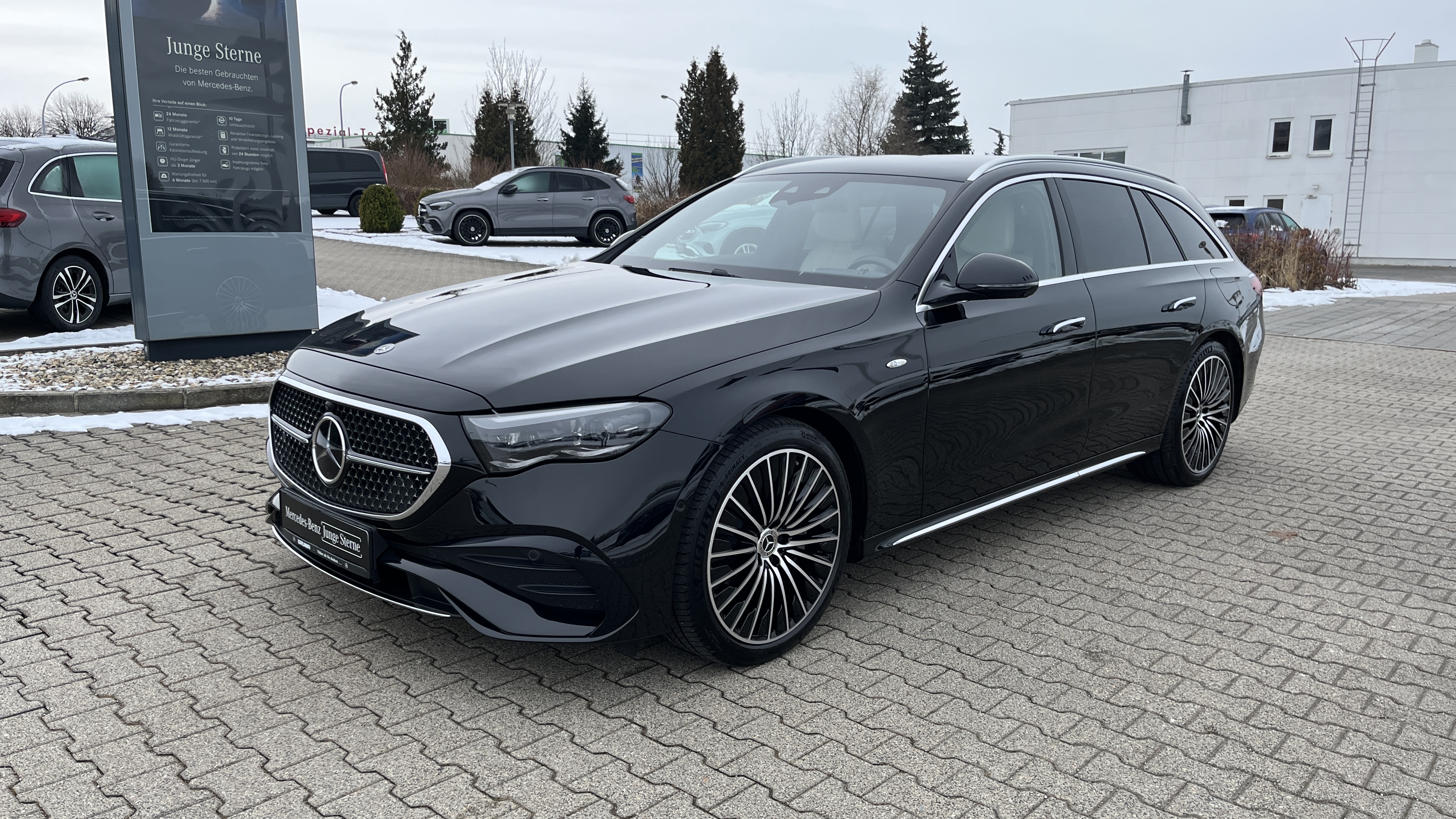 Mercedes-Benz E 300 e T-Modell mit EQ Hybrid Technologie