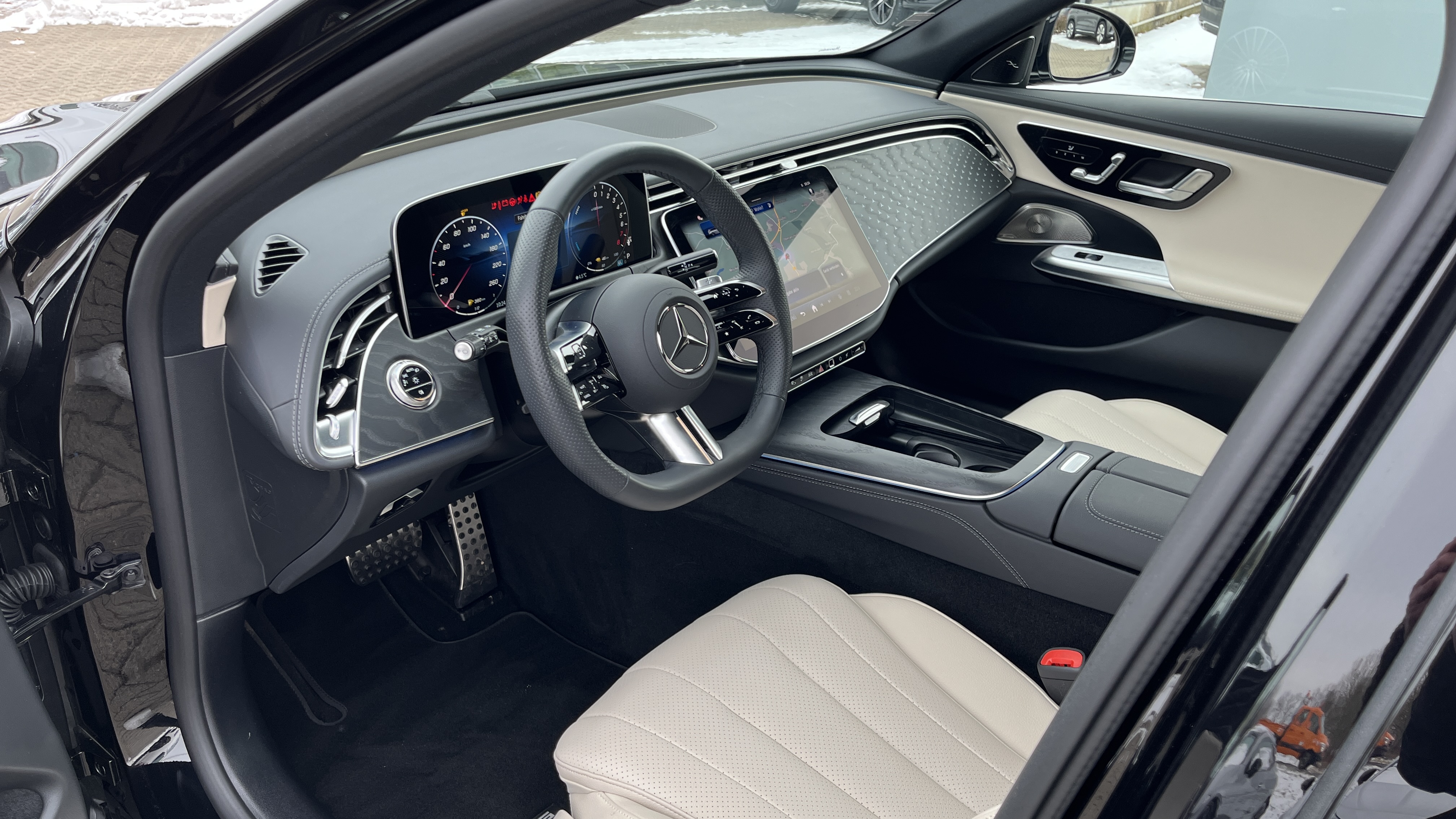 Mercedes-Benz E 300 e T-Modell mit EQ Hybrid Technologie