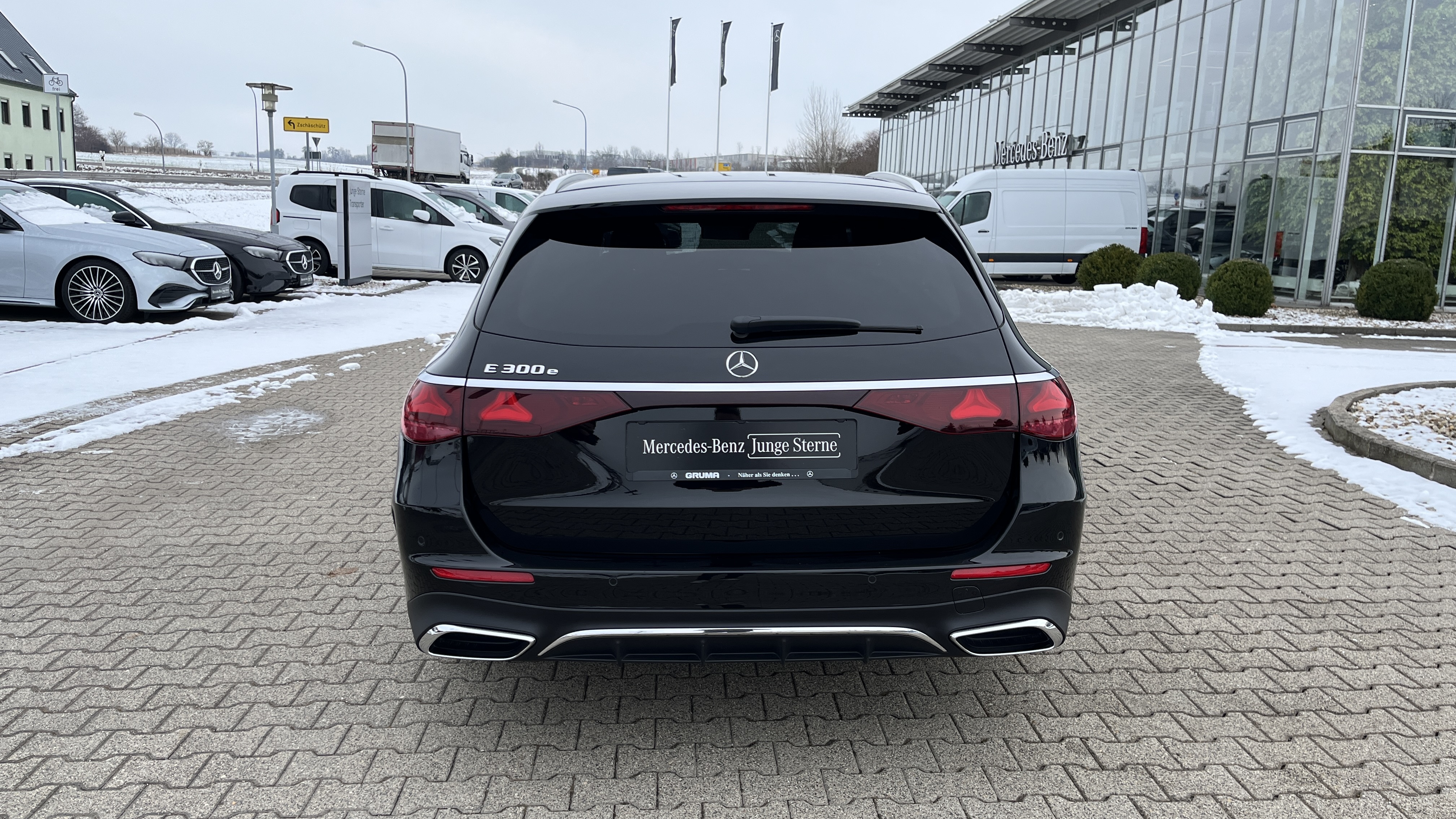 Mercedes-Benz E 300 e T-Modell mit EQ Hybrid Technologie