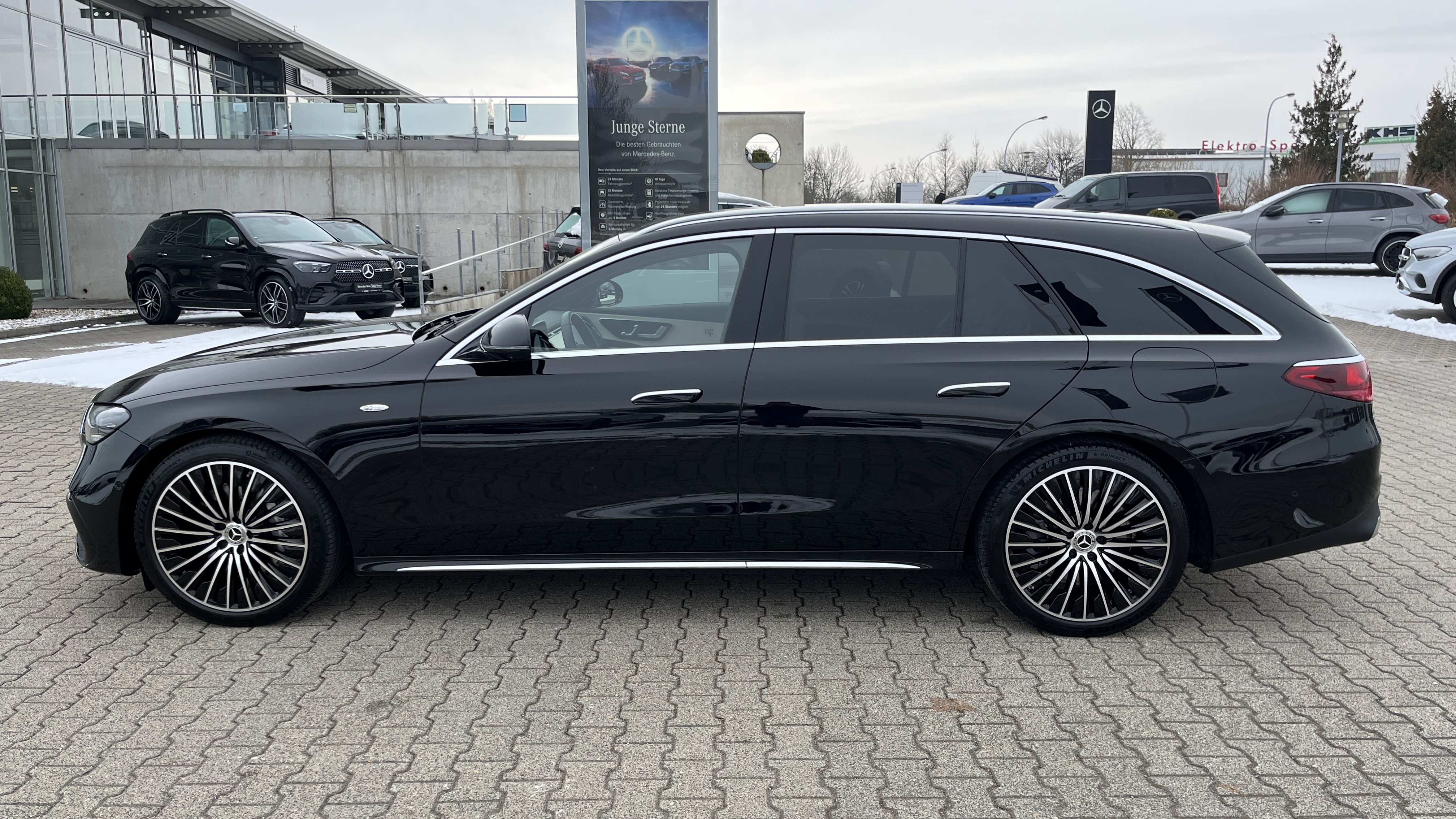 Mercedes-Benz E 300 e T-Modell mit EQ Hybrid Technologie