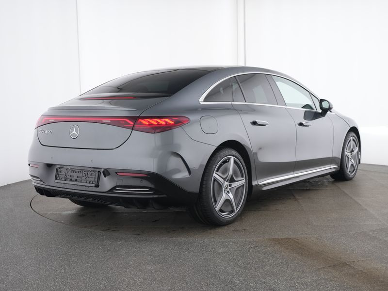 Mercedes-Benz EQE 300 