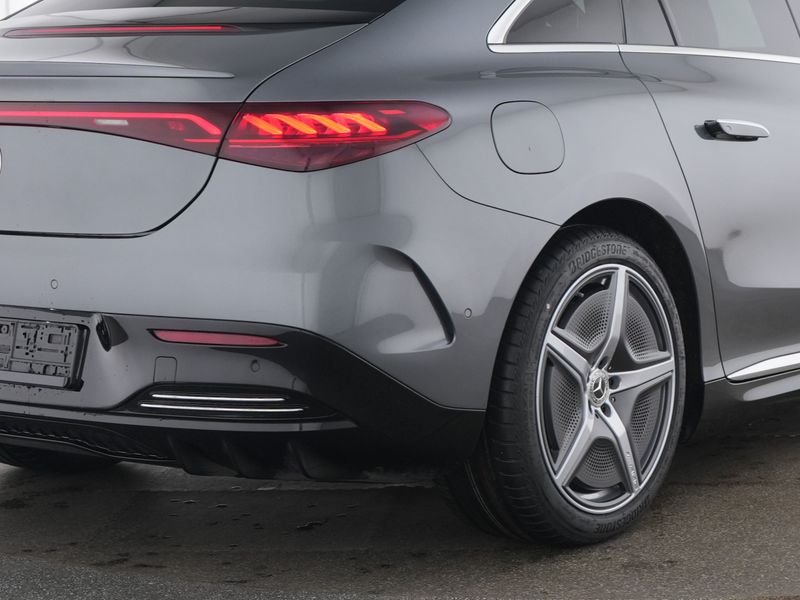 Mercedes-Benz EQE 300 