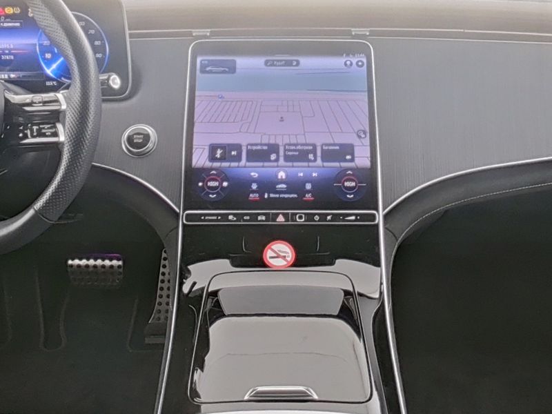 Mercedes-Benz EQE 300 