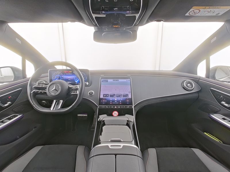 Mercedes-Benz EQE 300 