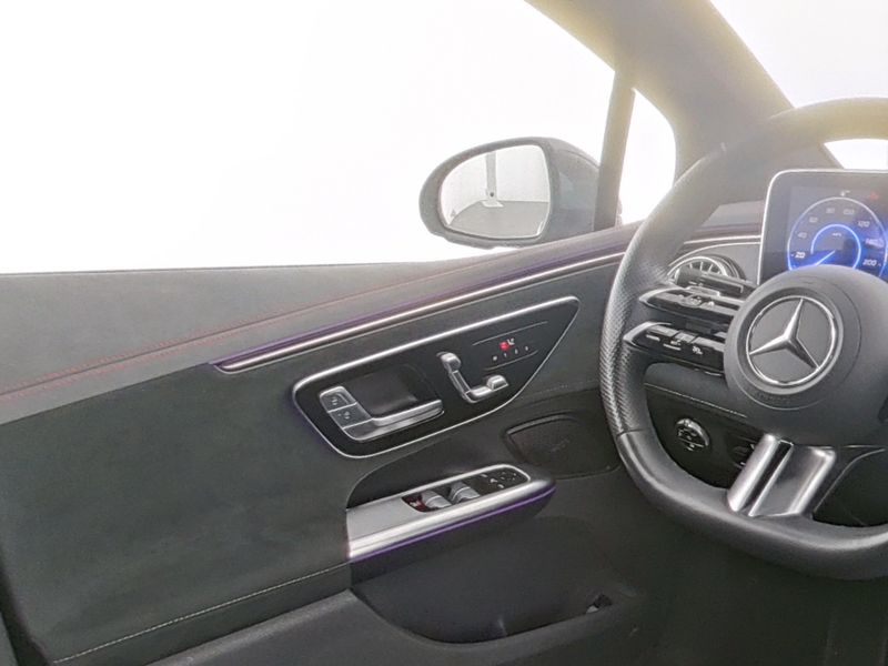 Mercedes-Benz EQE 300 