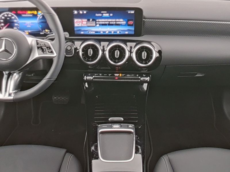 Mercedes-Benz A 250 e