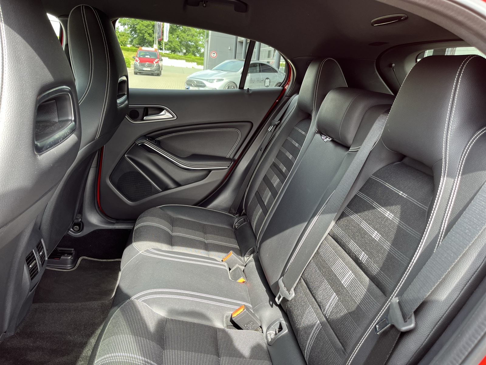 Mercedes-Benz GLA 250 4M