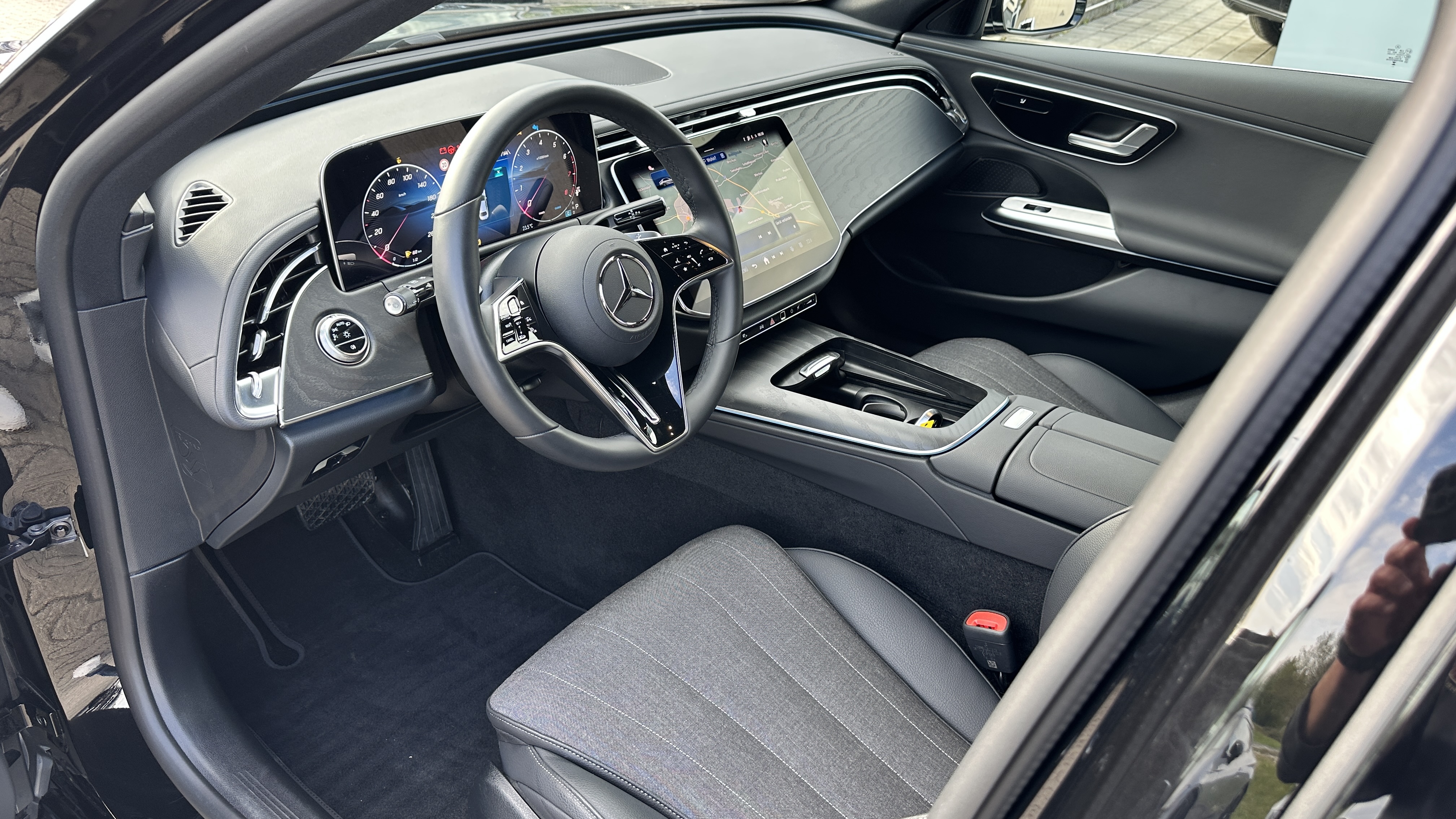 Mercedes-Benz E 200 