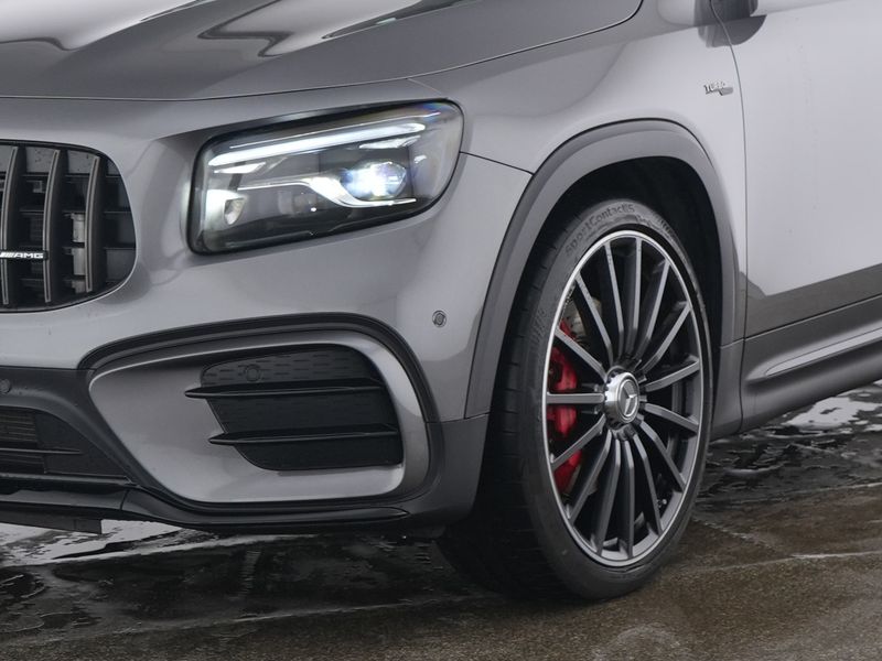 Mercedes-Benz GLB 35 AMG Mercedes-AMG GLB 35 4M