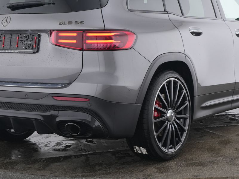 Mercedes-Benz GLB 35 AMG Mercedes-AMG GLB 35 4M