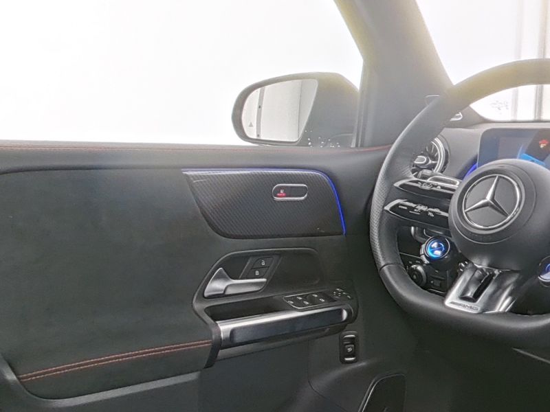 Mercedes-Benz GLB 35 AMG Mercedes-AMG GLB 35 4M