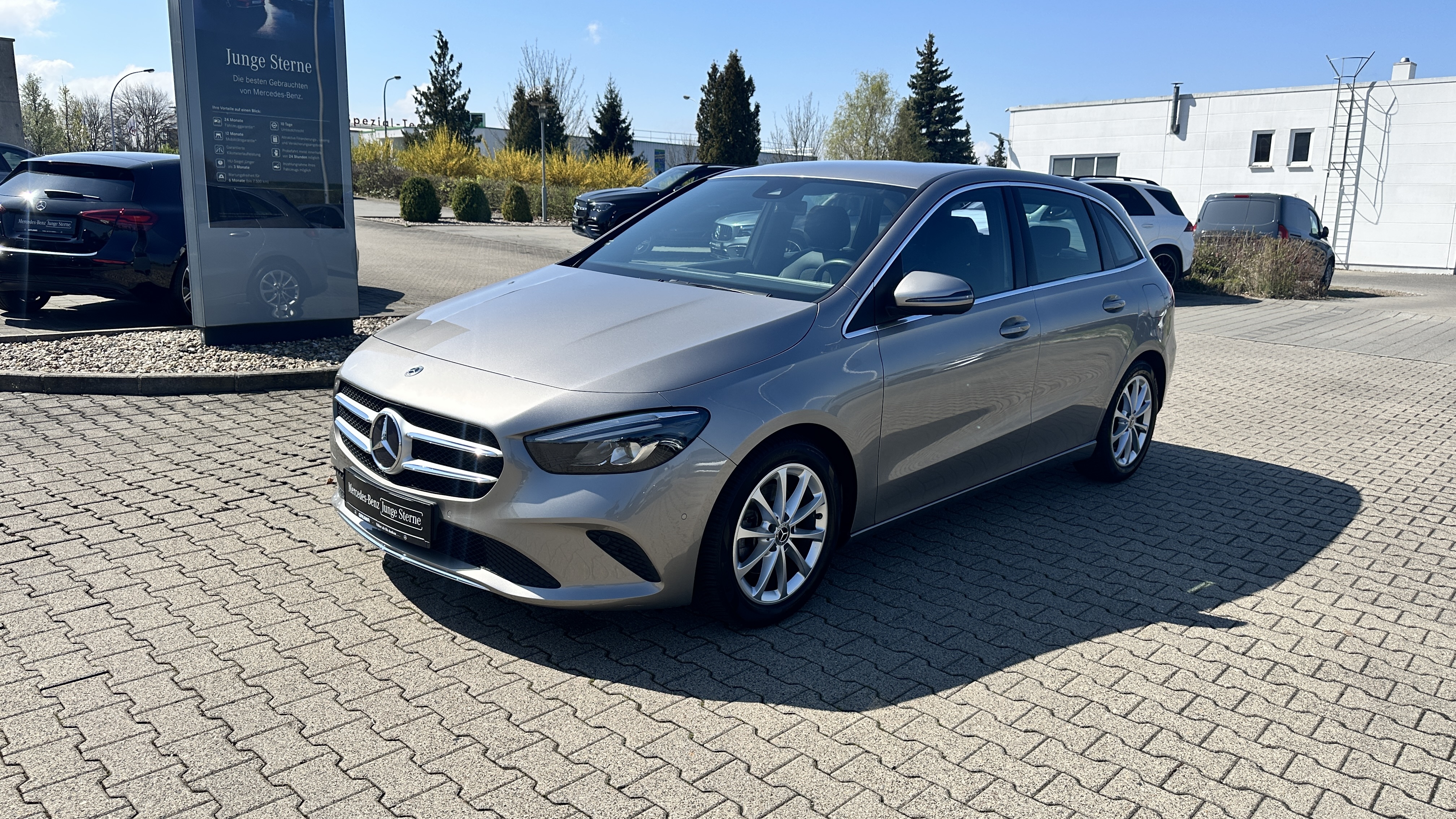 Mercedes-Benz B 200 