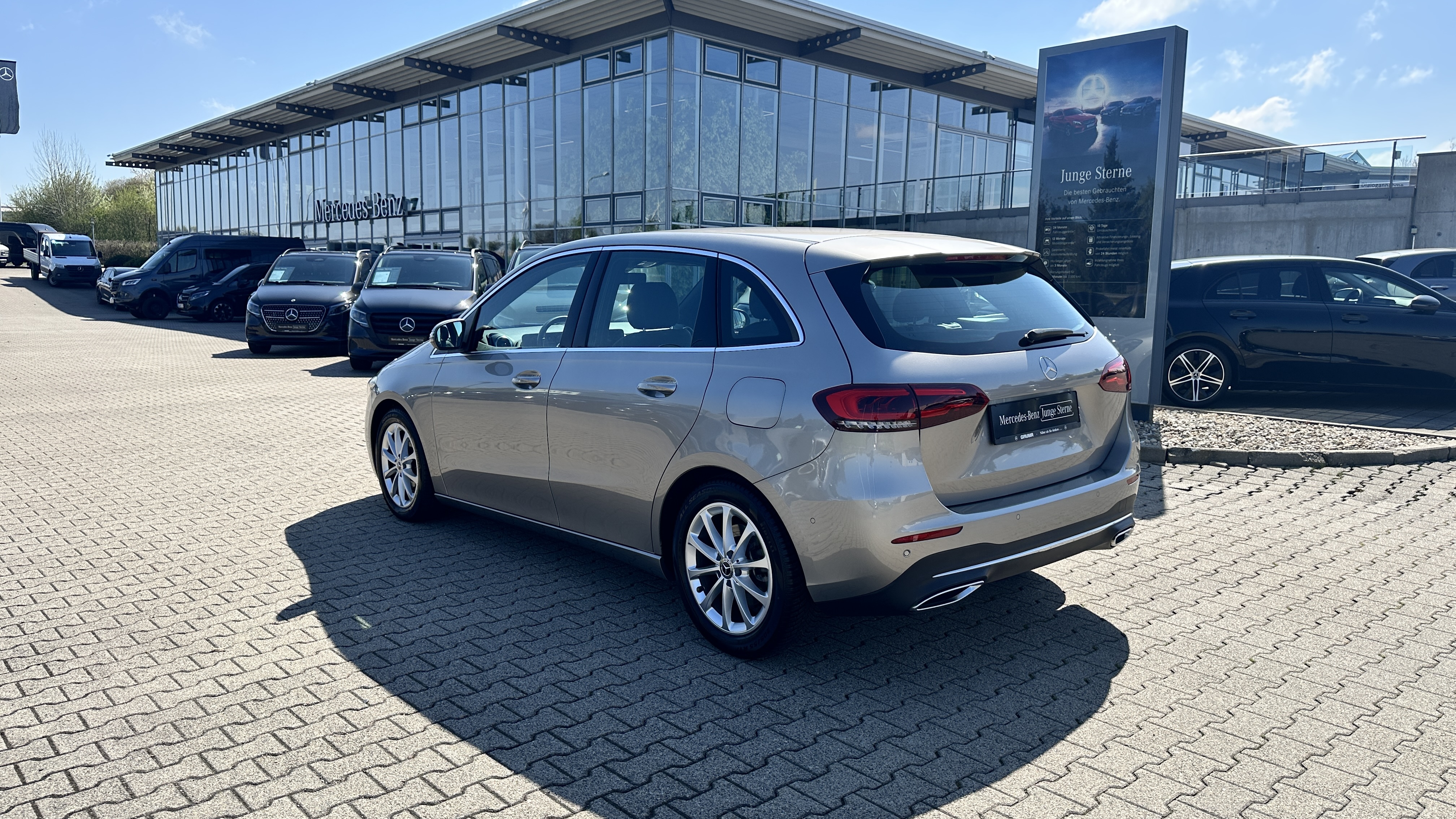 Mercedes-Benz B 200 