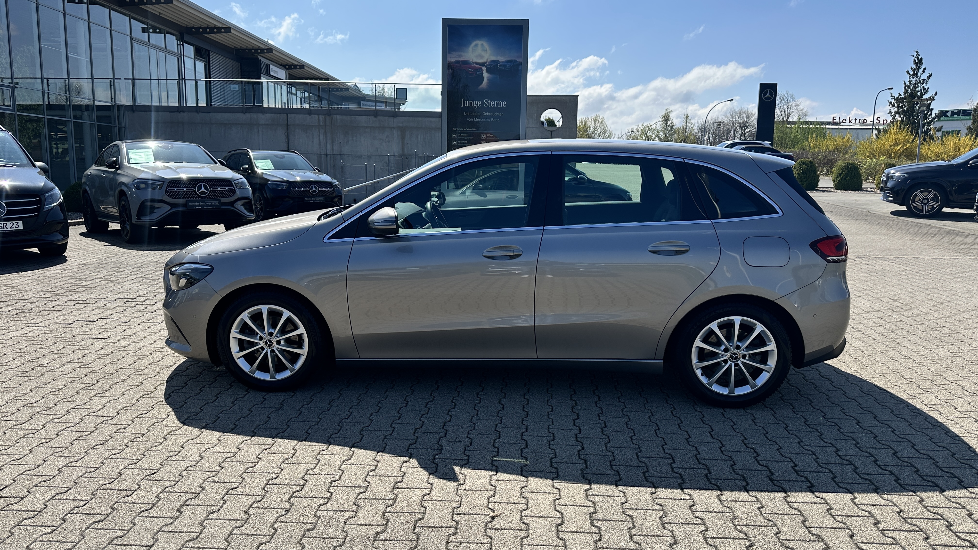 Mercedes-Benz B 200 