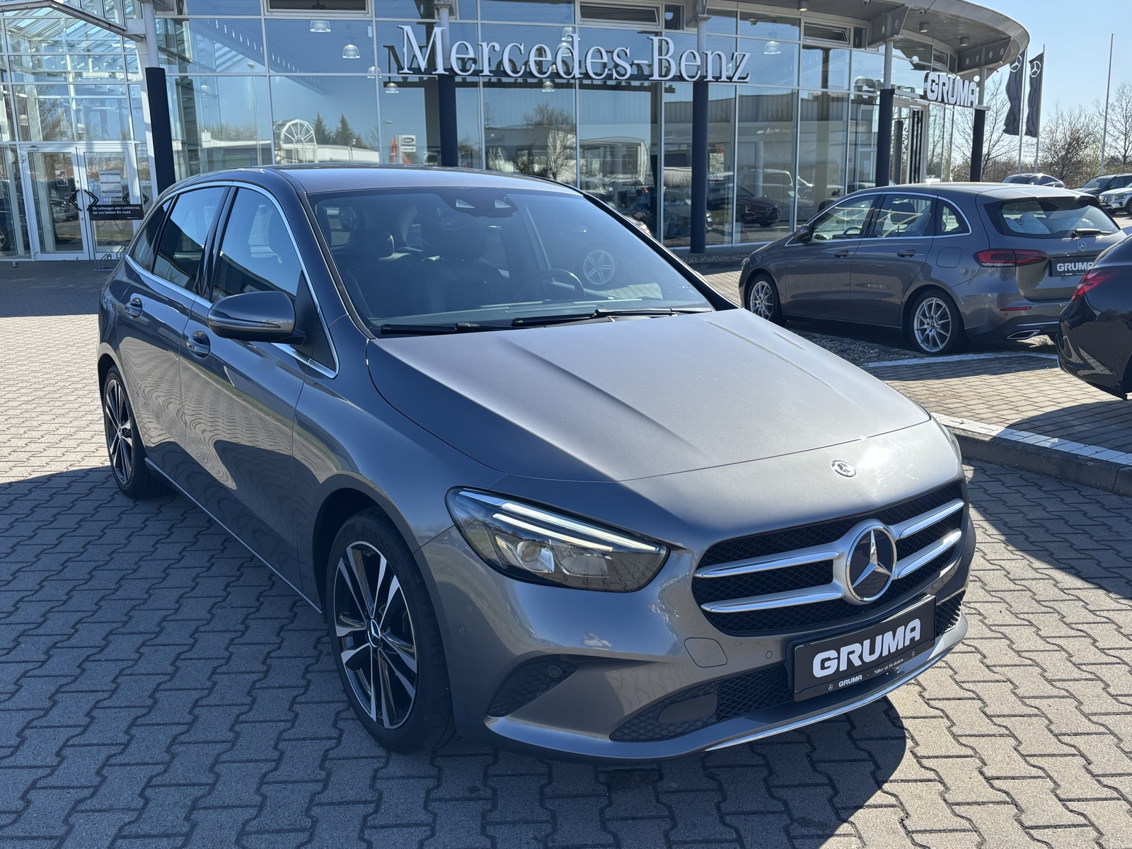 Mercedes-Benz B 200 