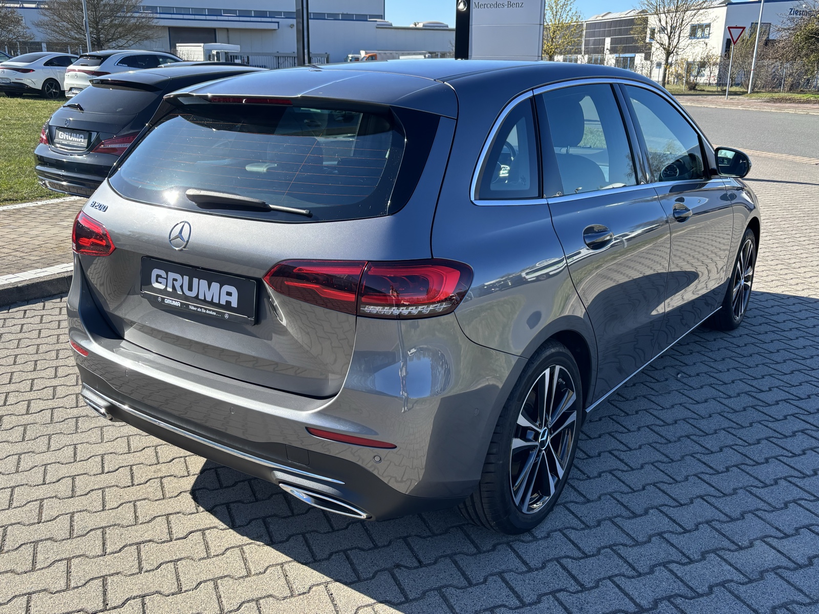 Mercedes-Benz B 200 