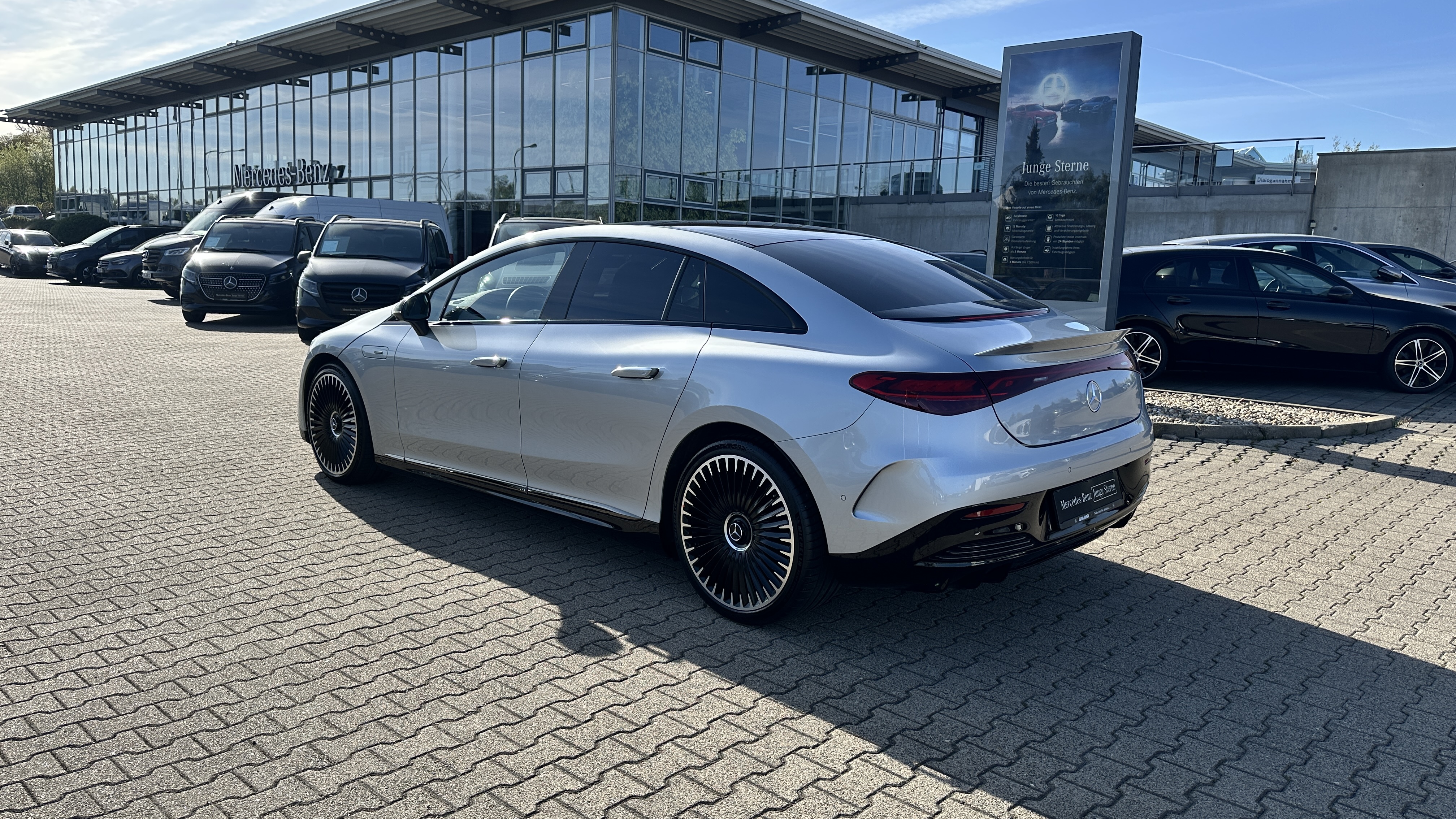 Mercedes-Benz EQE 53 AMG Mercedes-AMG EQE 53 4M+
