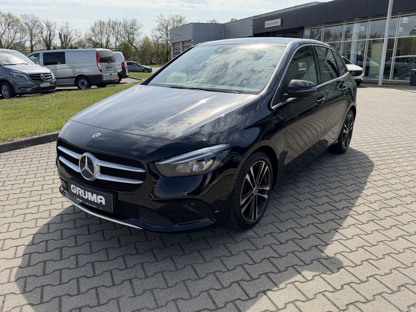 Mercedes-Benz B 180 