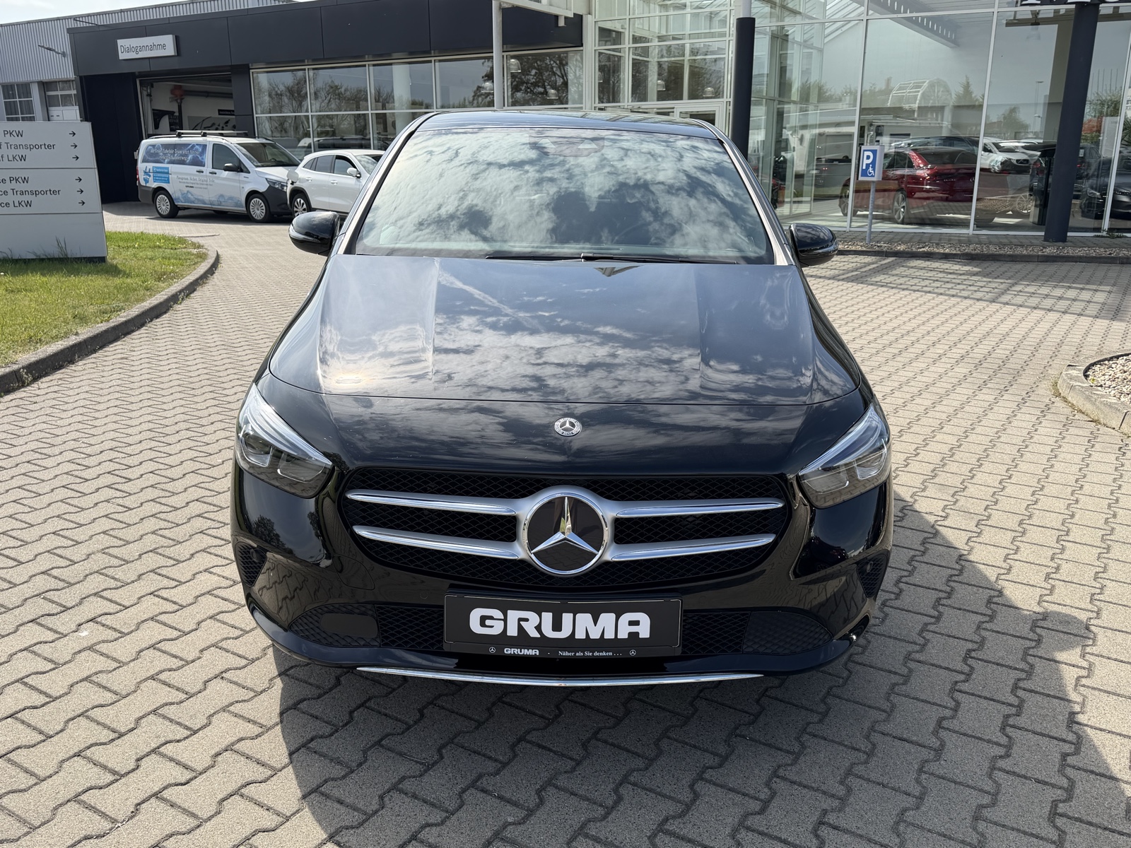 Mercedes-Benz B 180 