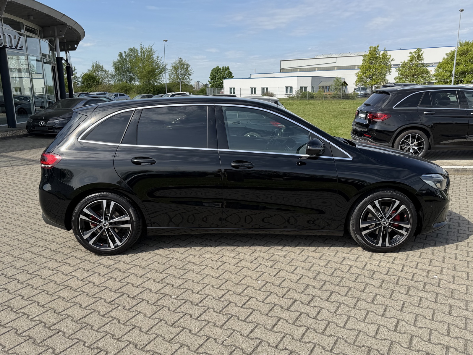 Mercedes-Benz B 180 