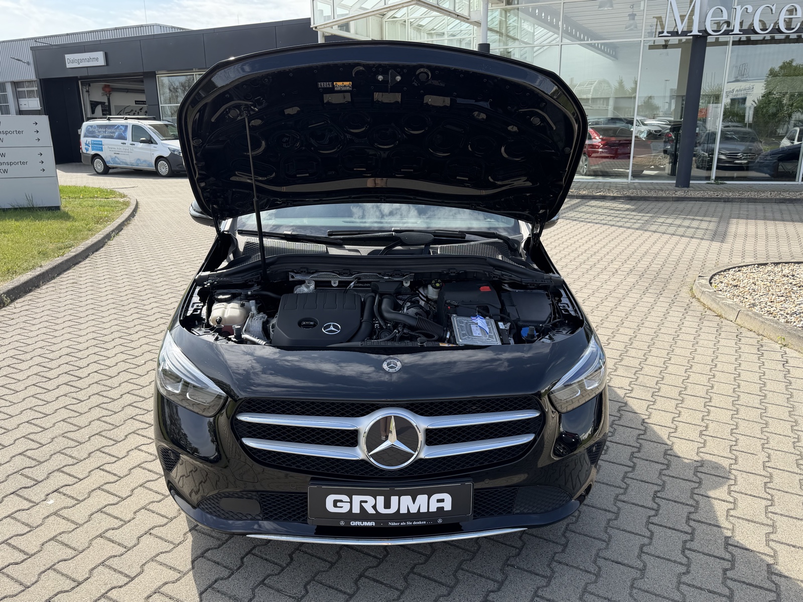 Mercedes-Benz B 180 