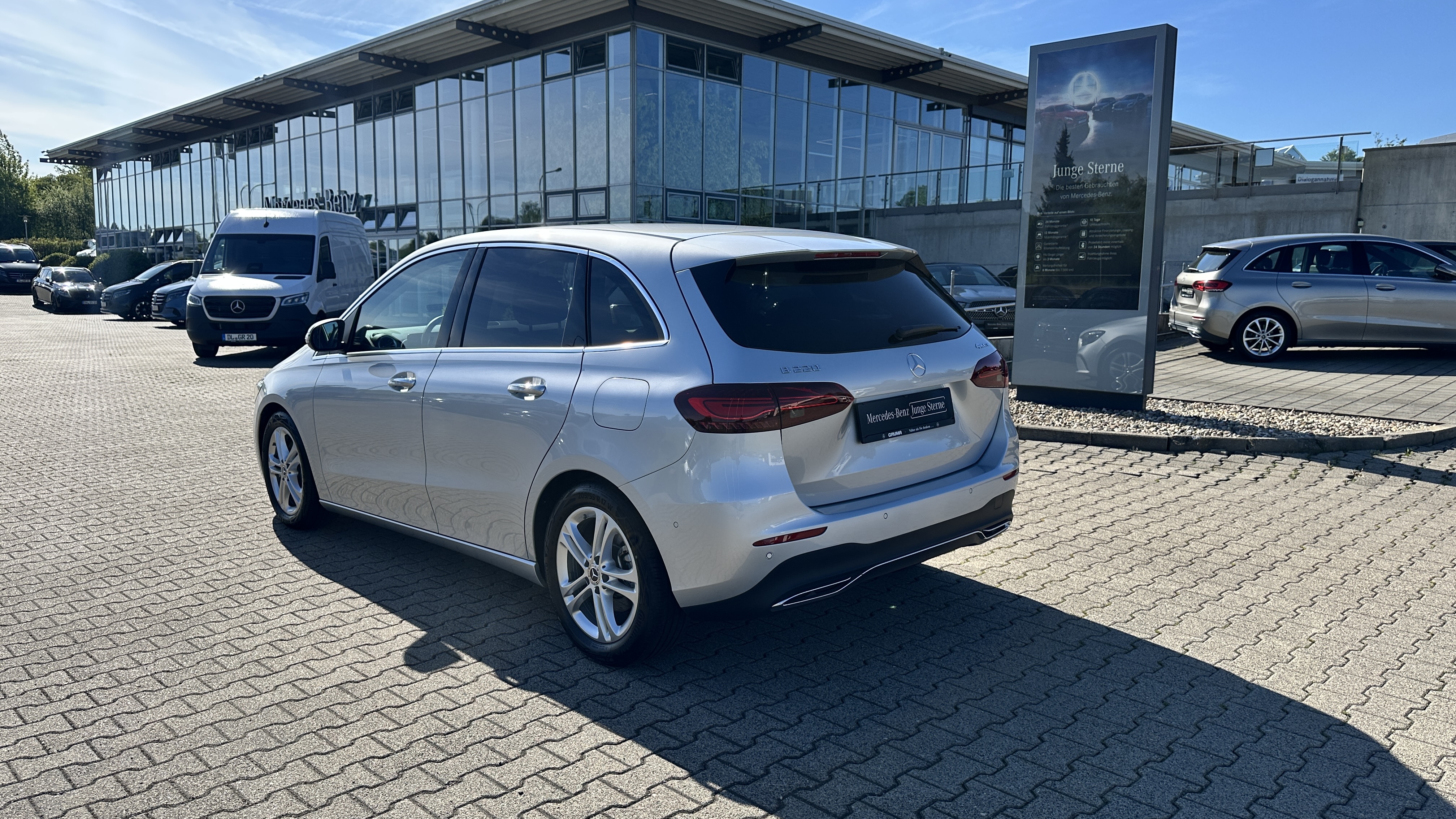 Mercedes-Benz B 220 4MATIC