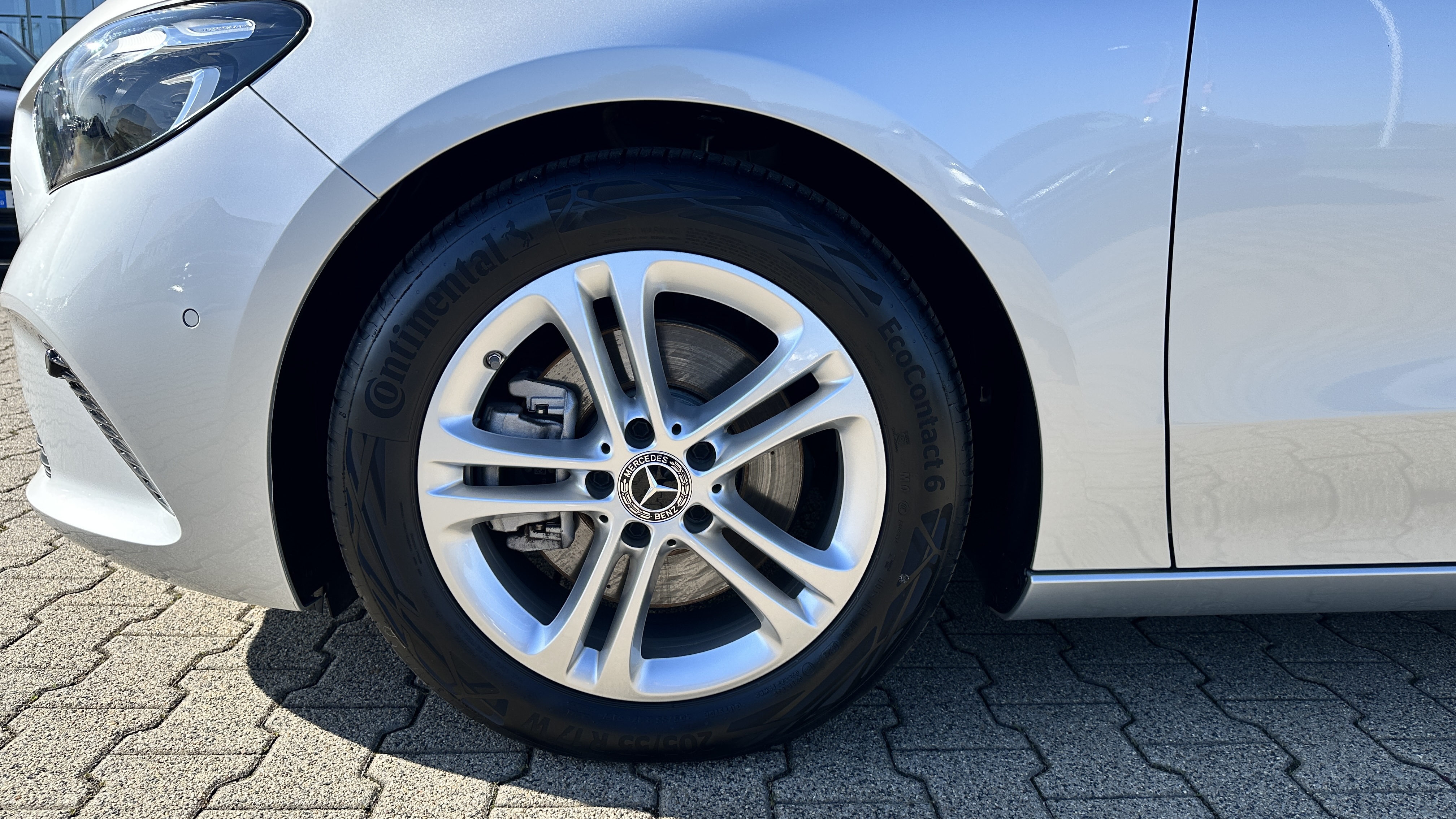Mercedes-Benz B 220 4MATIC