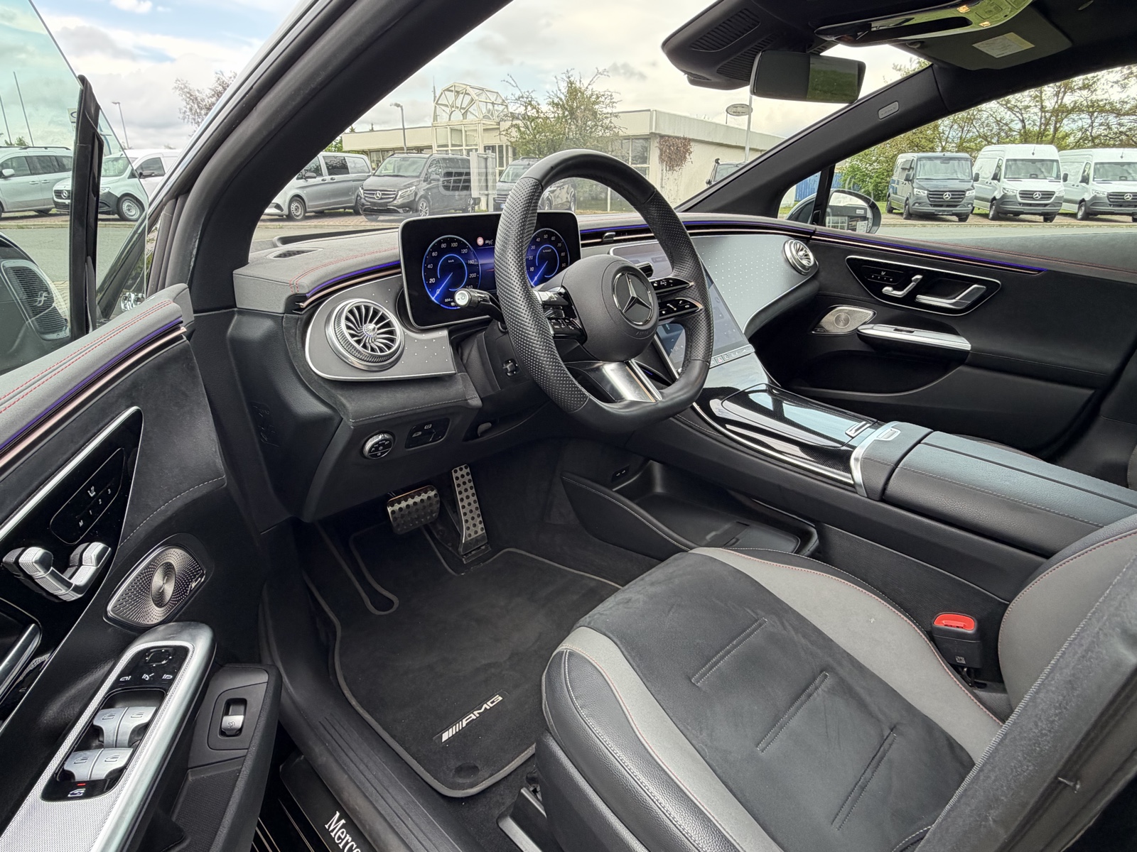 Mercedes-Benz EQE 300 