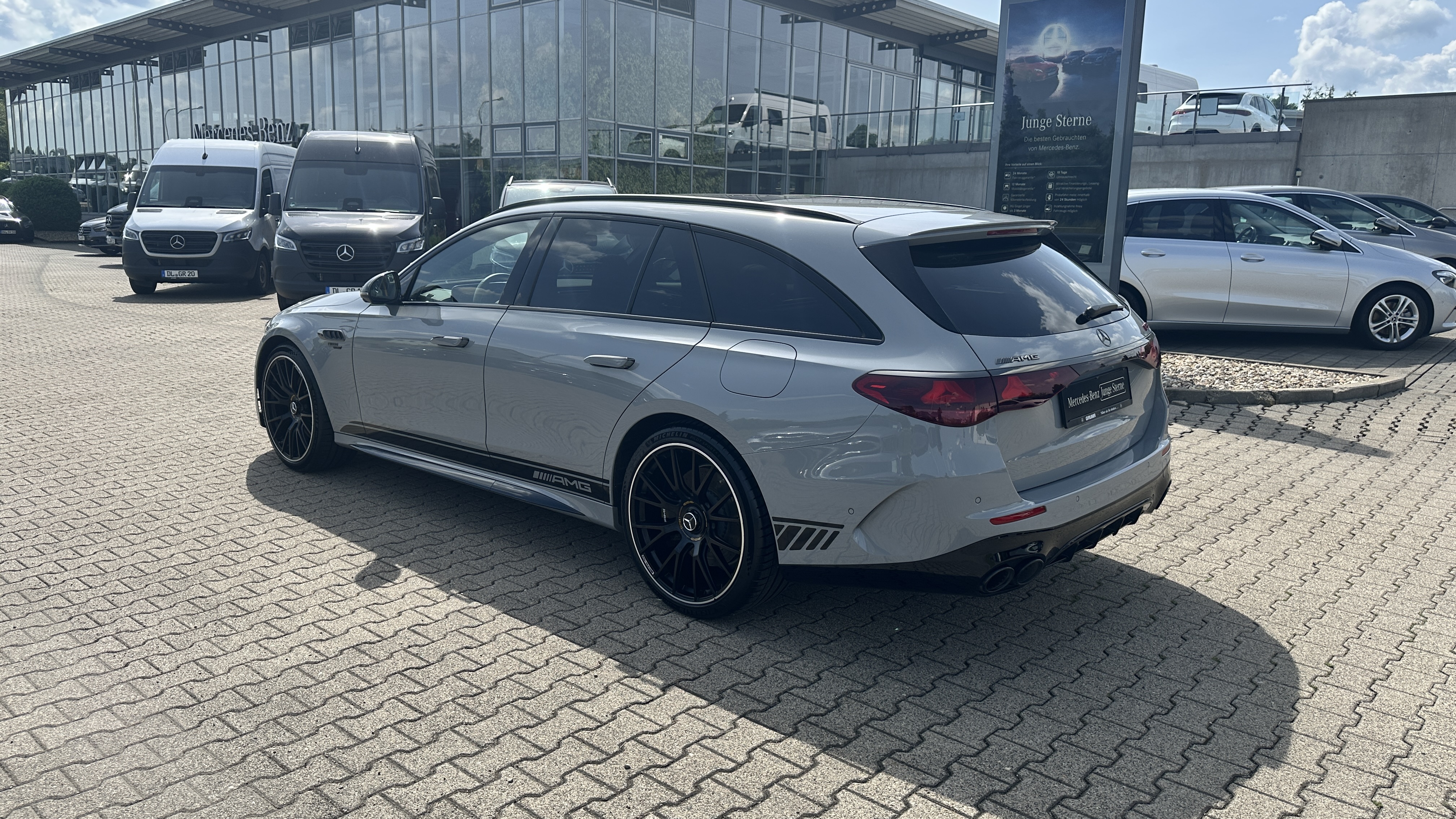 Mercedes-Benz E 53 AMG E 53 Hybrid 4M T
