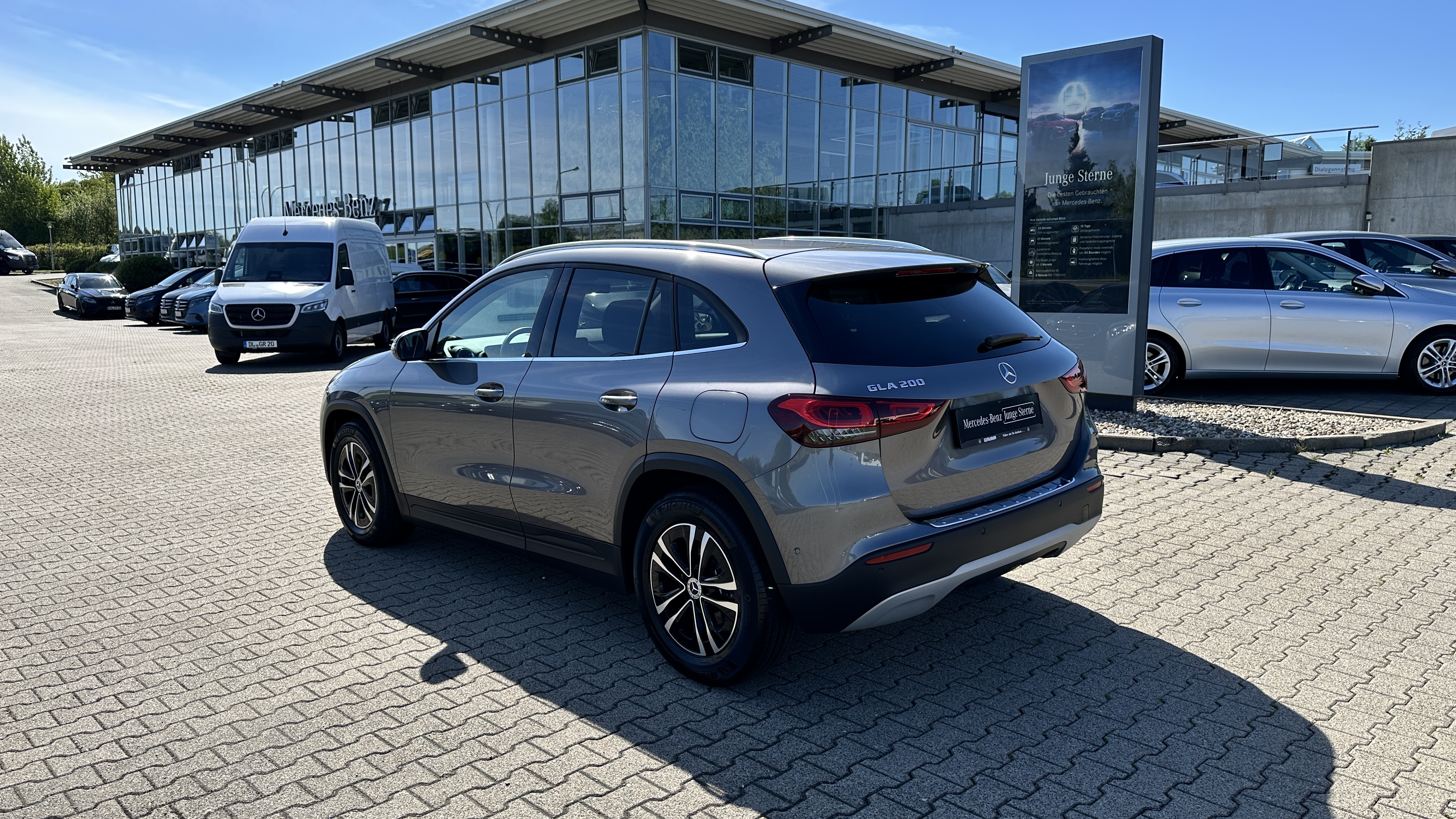 Mercedes-Benz GLA 200 