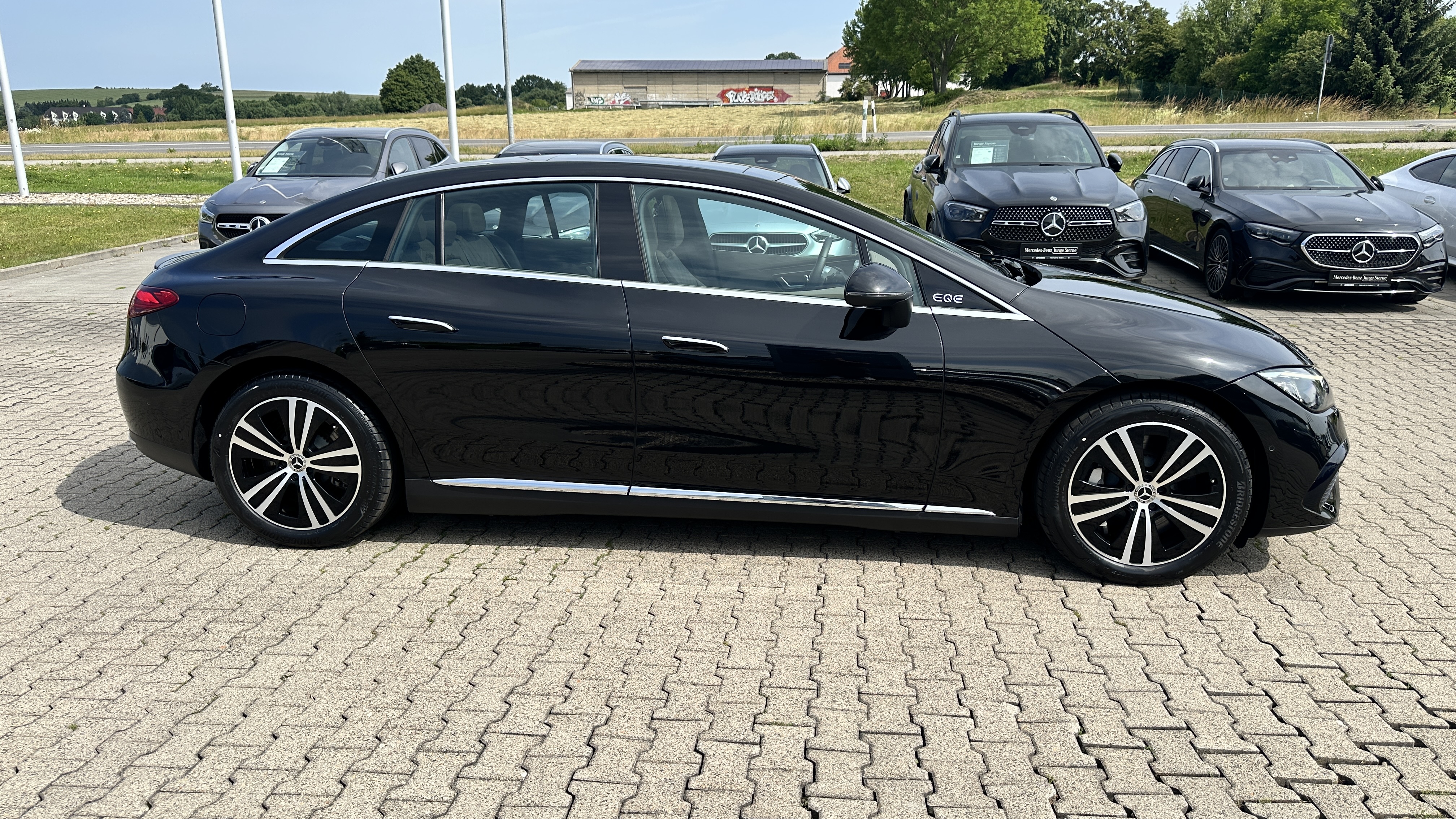 Mercedes-Benz EQE 350 4M