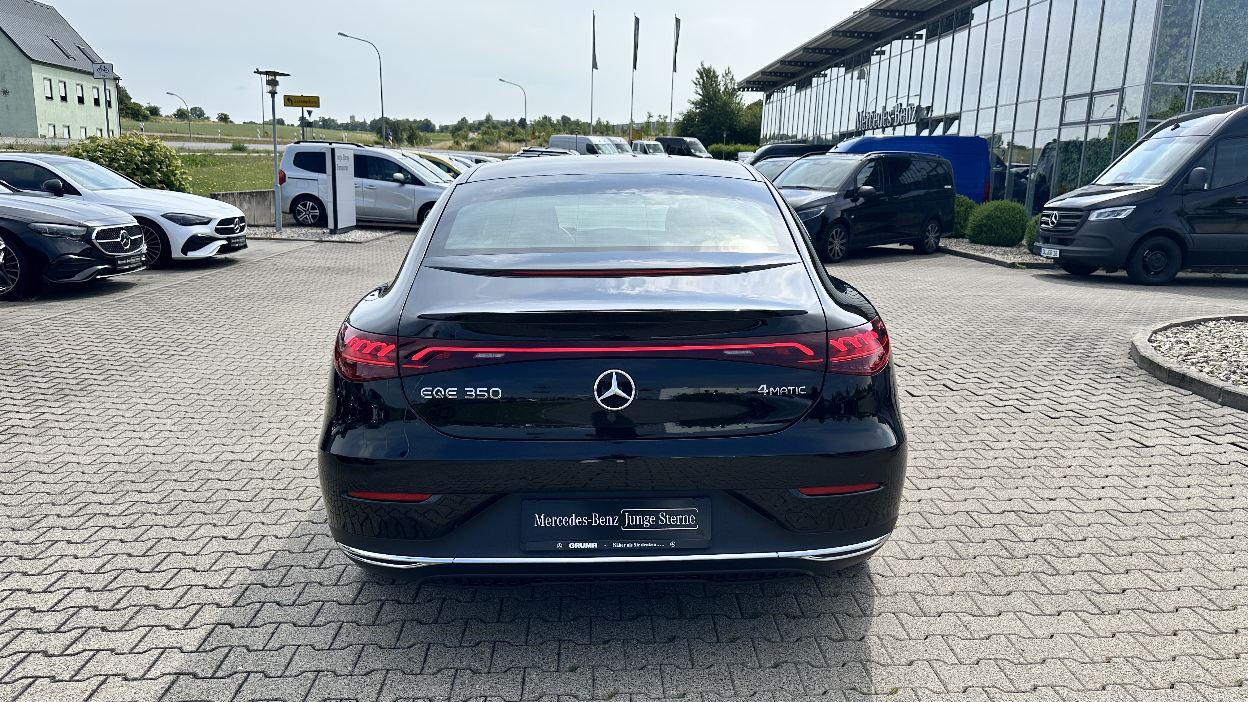 Mercedes-Benz EQE 350 4M